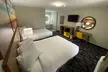 Days Inn by Wyndham Lake Charles - Second Medium