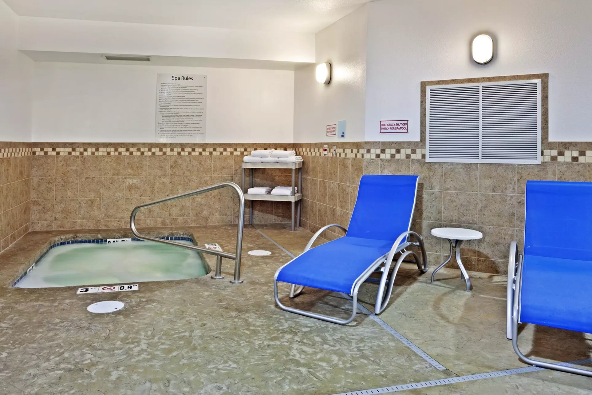 Holiday Inn Express Hotel & Suites Vancouver Mall by IHG - Primary Image
