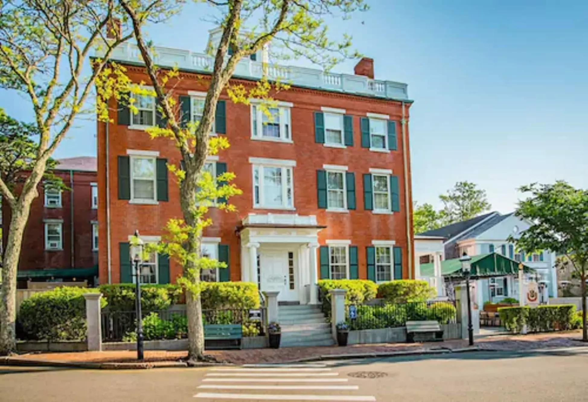 Jared Coffin House - Primary Image