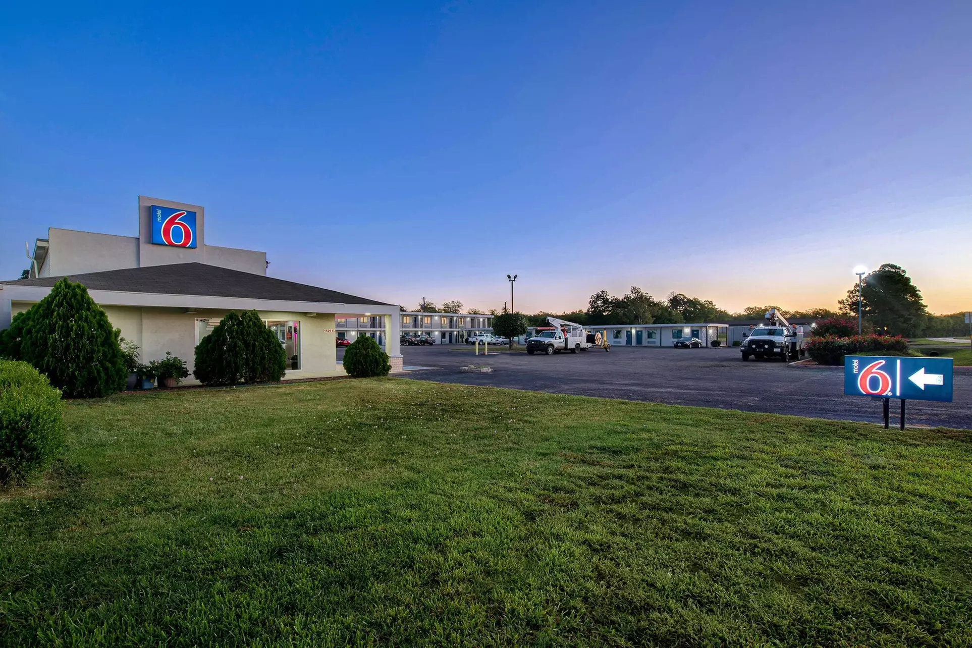 Motel 6 Sulphur Springs, TX - Primary Image