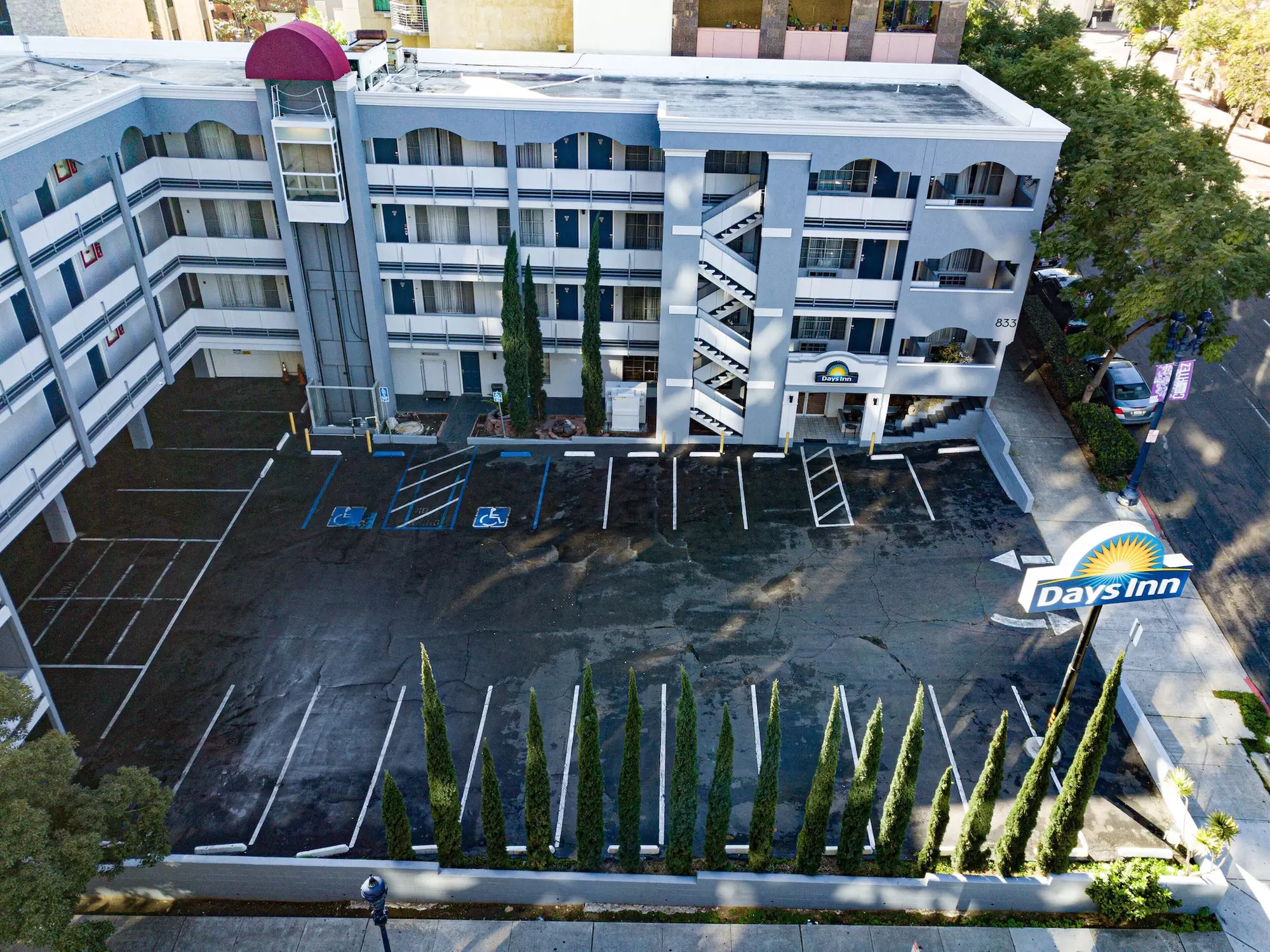 Days Inn by Wyndham San Diego/Downtown/Convention Center - Primary Image