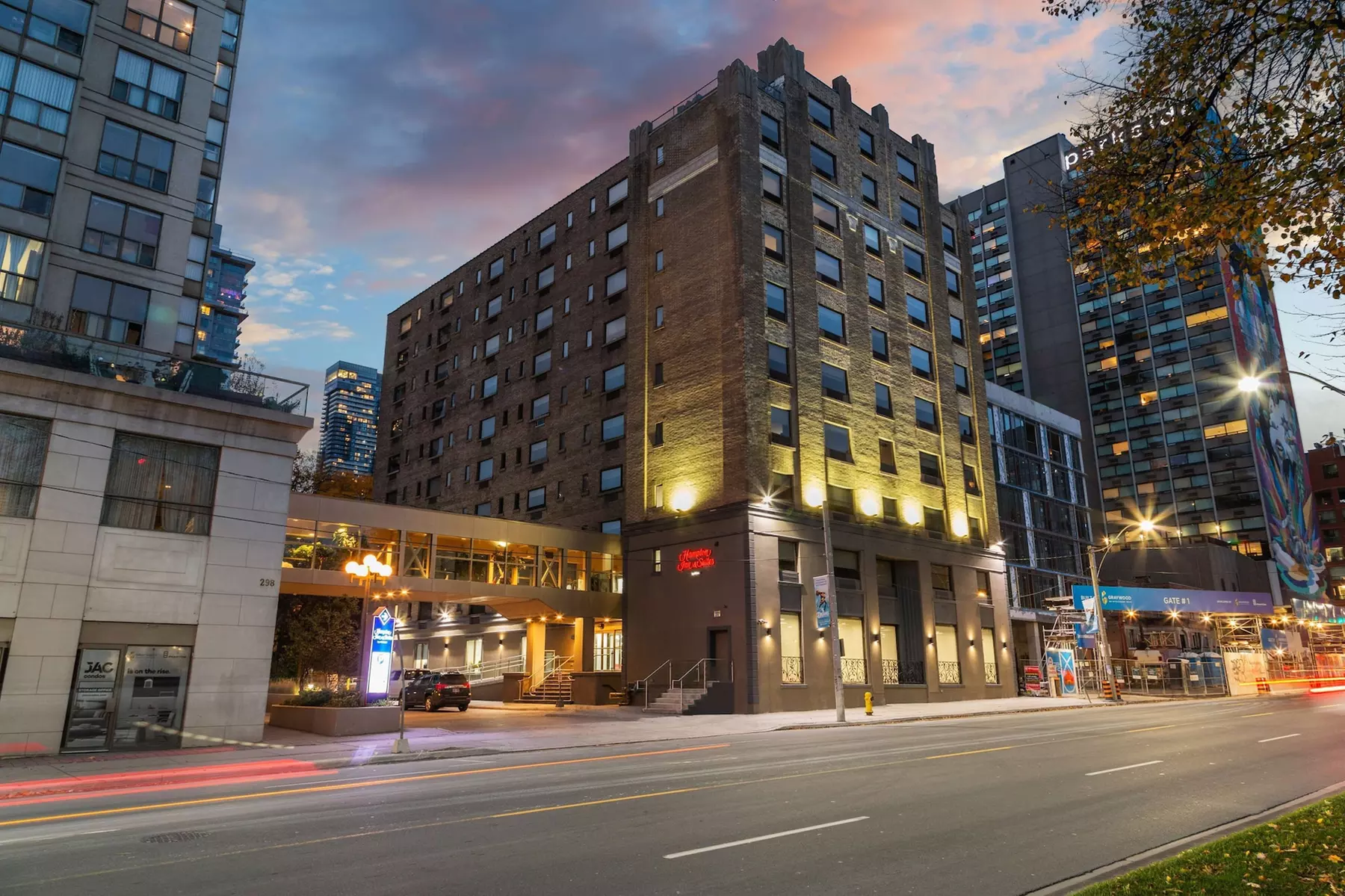Hampton Inn & Suites by Hilton Toronto Downtown - Primary Image