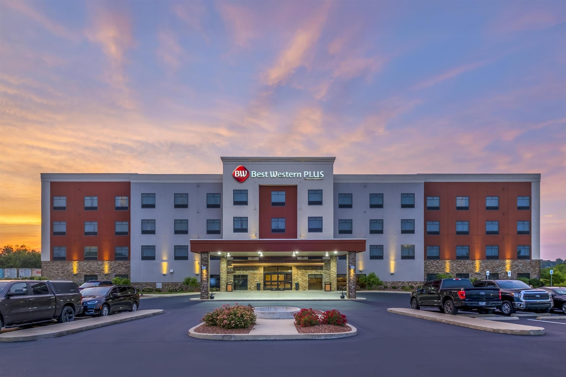 B/W Plus Elizabethtown Inn & Suites