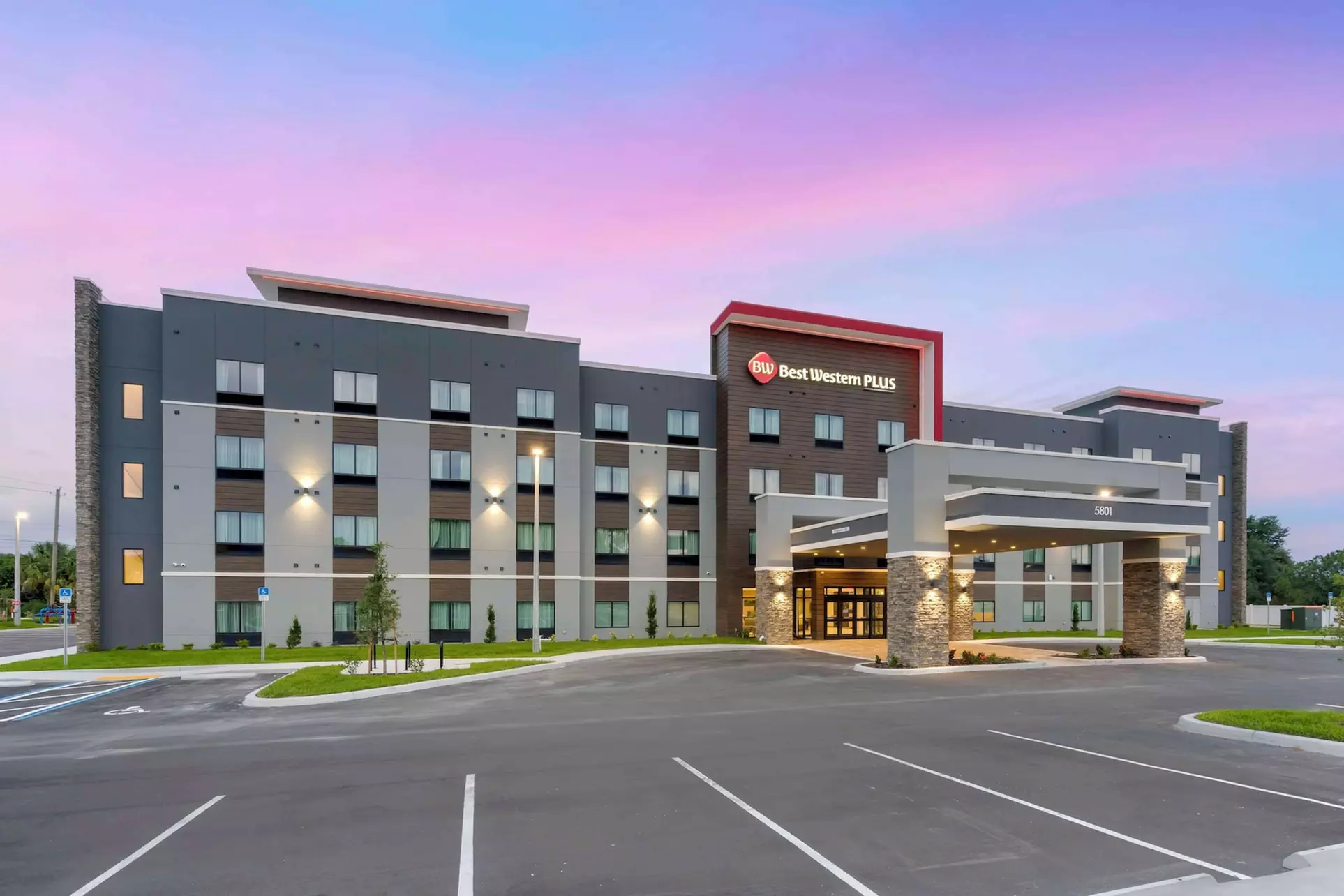 Best Western Plus Winter Haven Inn & Suites  - Primary Image