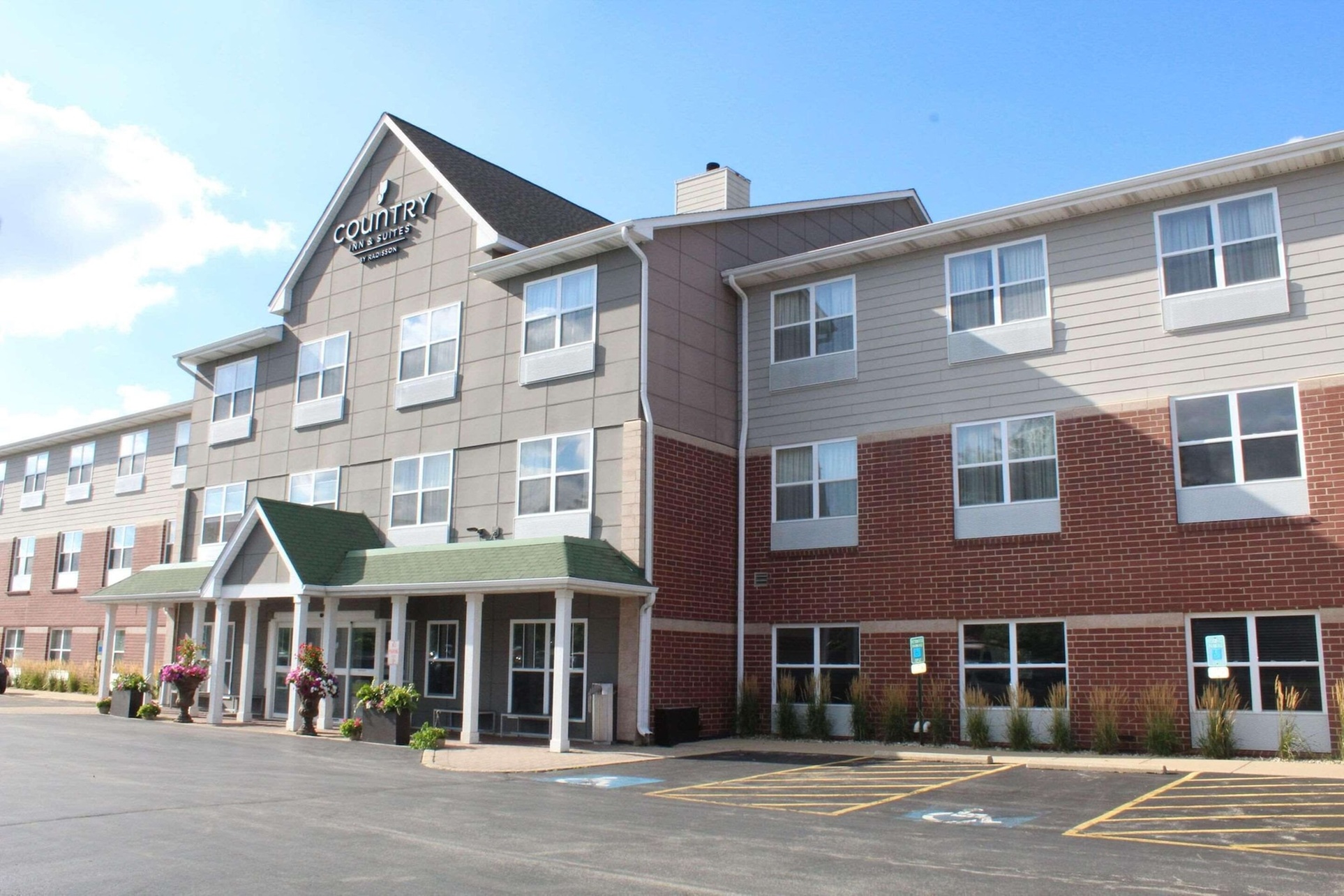 Country Inn & Suites by Radisson, Crystal Lake, IL