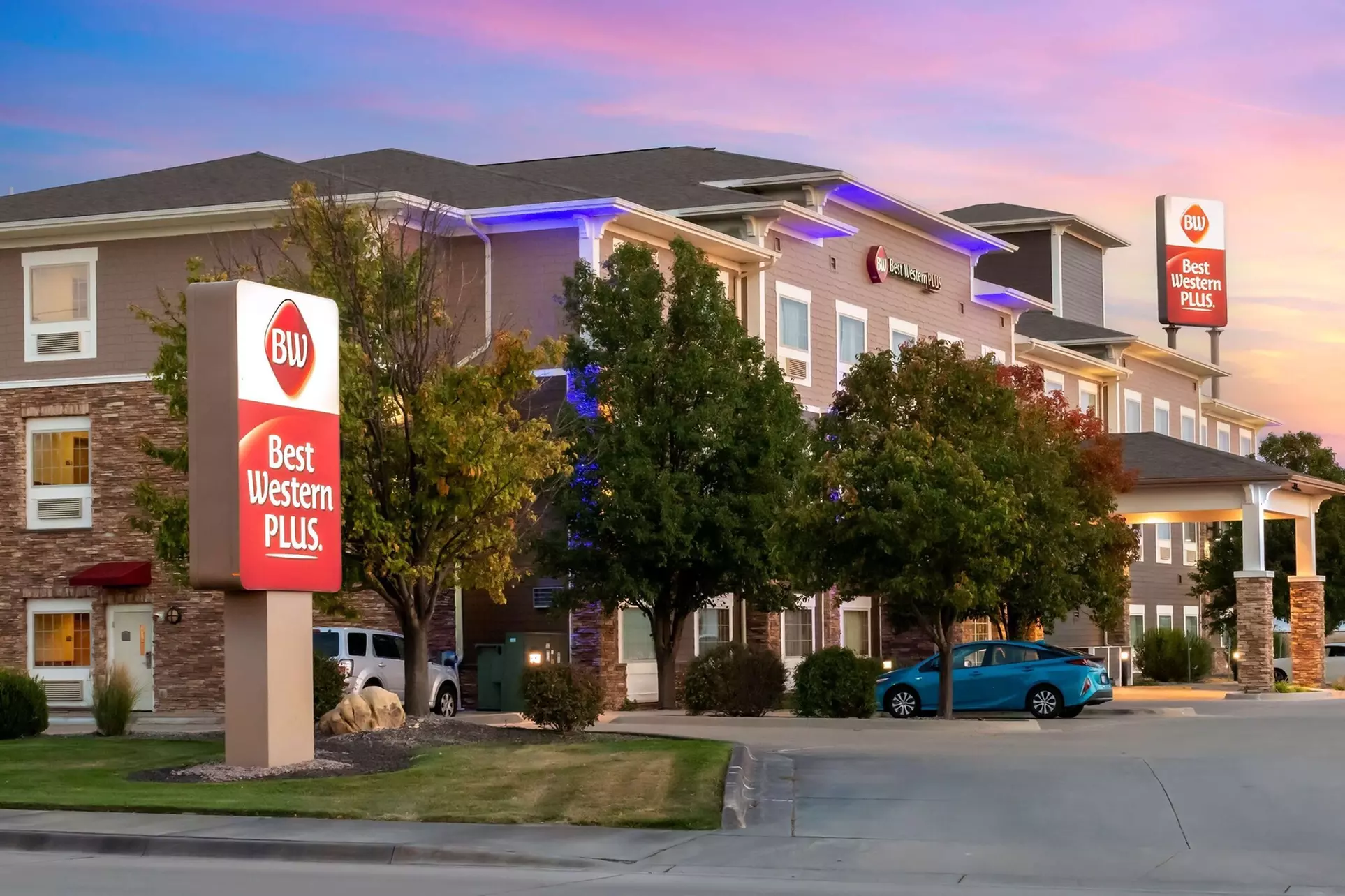 Best Western Plus Butterfield Inn - Primary Image