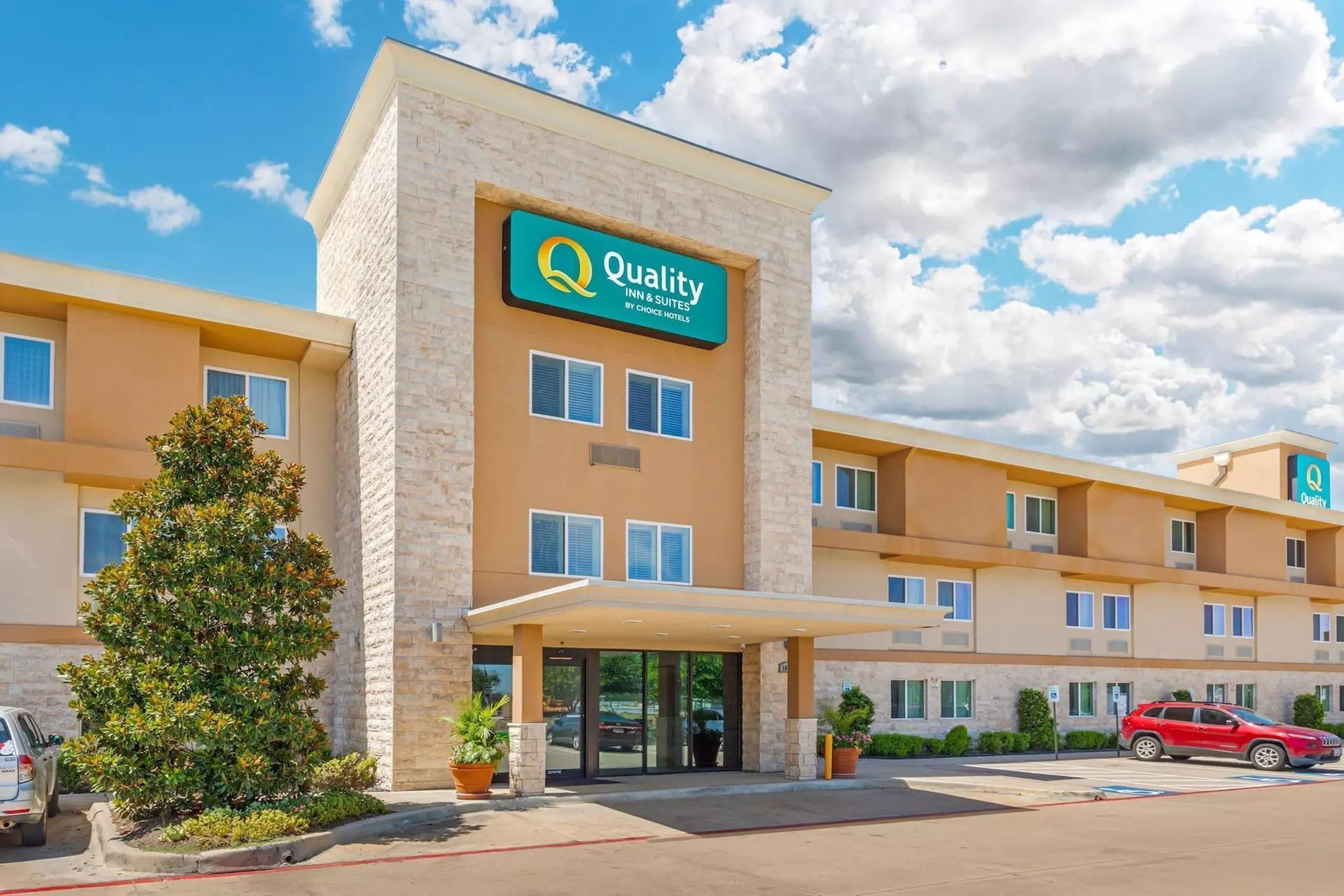Quality Inn & Suites Plano East - Richardson - Primary Image