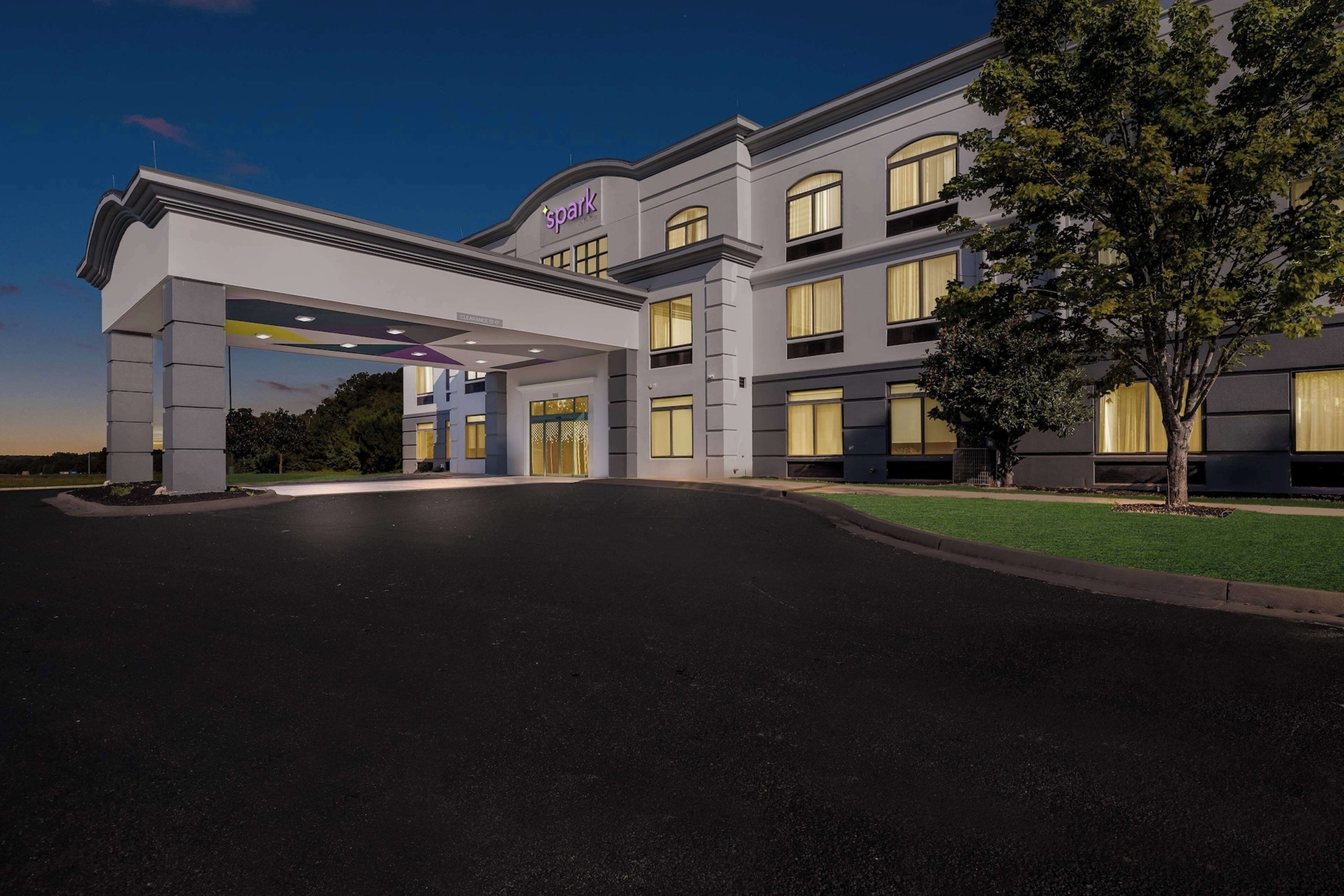 Spark by Hilton Tupelo