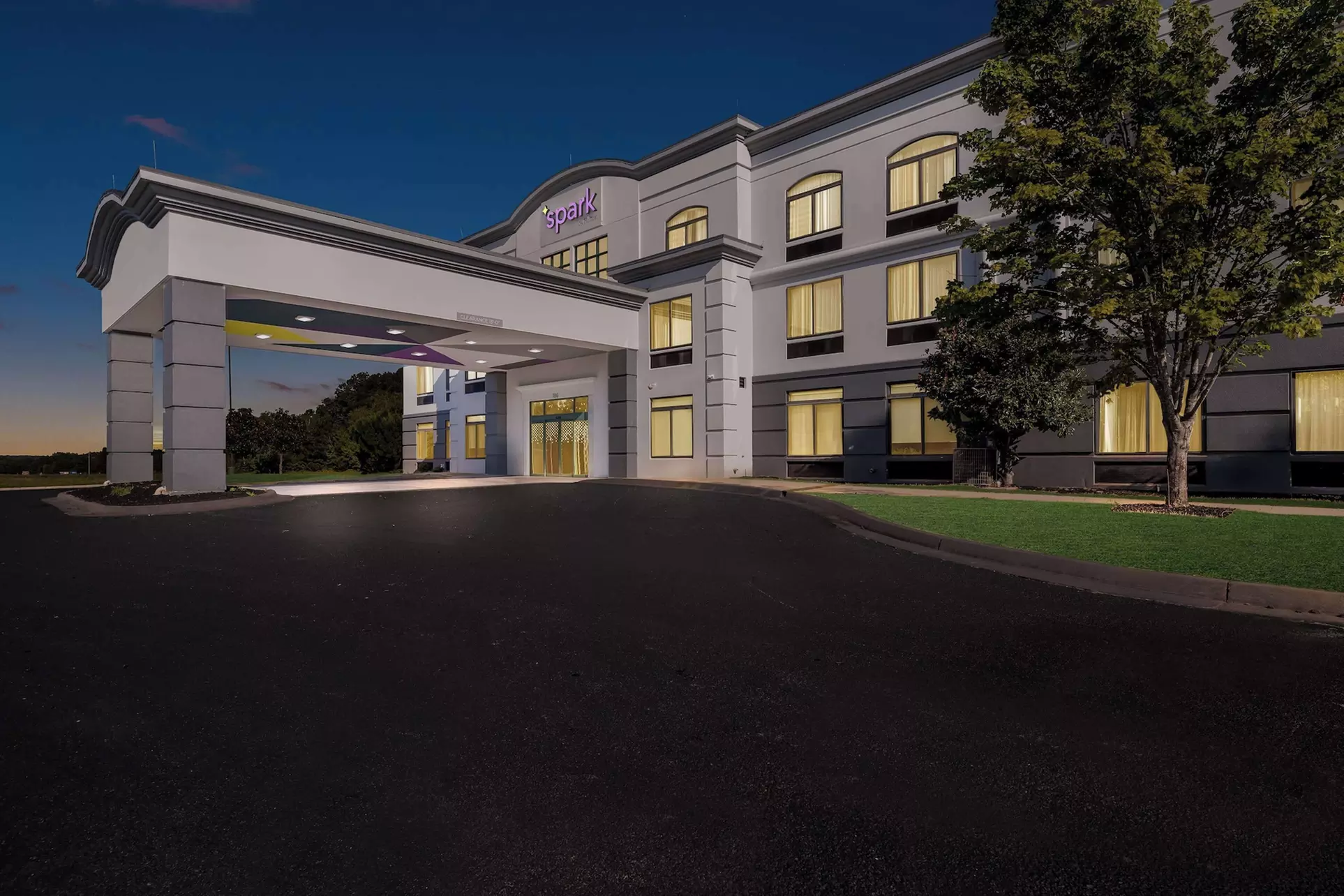 Spark by Hilton Tupelo - Primary Image
