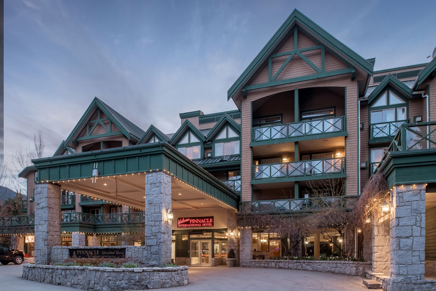 Pinnacle Hotel Whistler Village