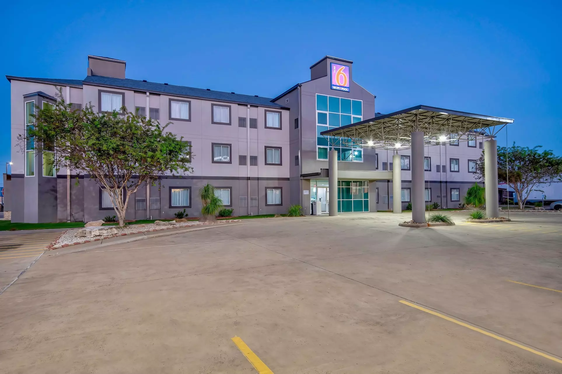 Motel 6 Harlingen, TX - Primary Image