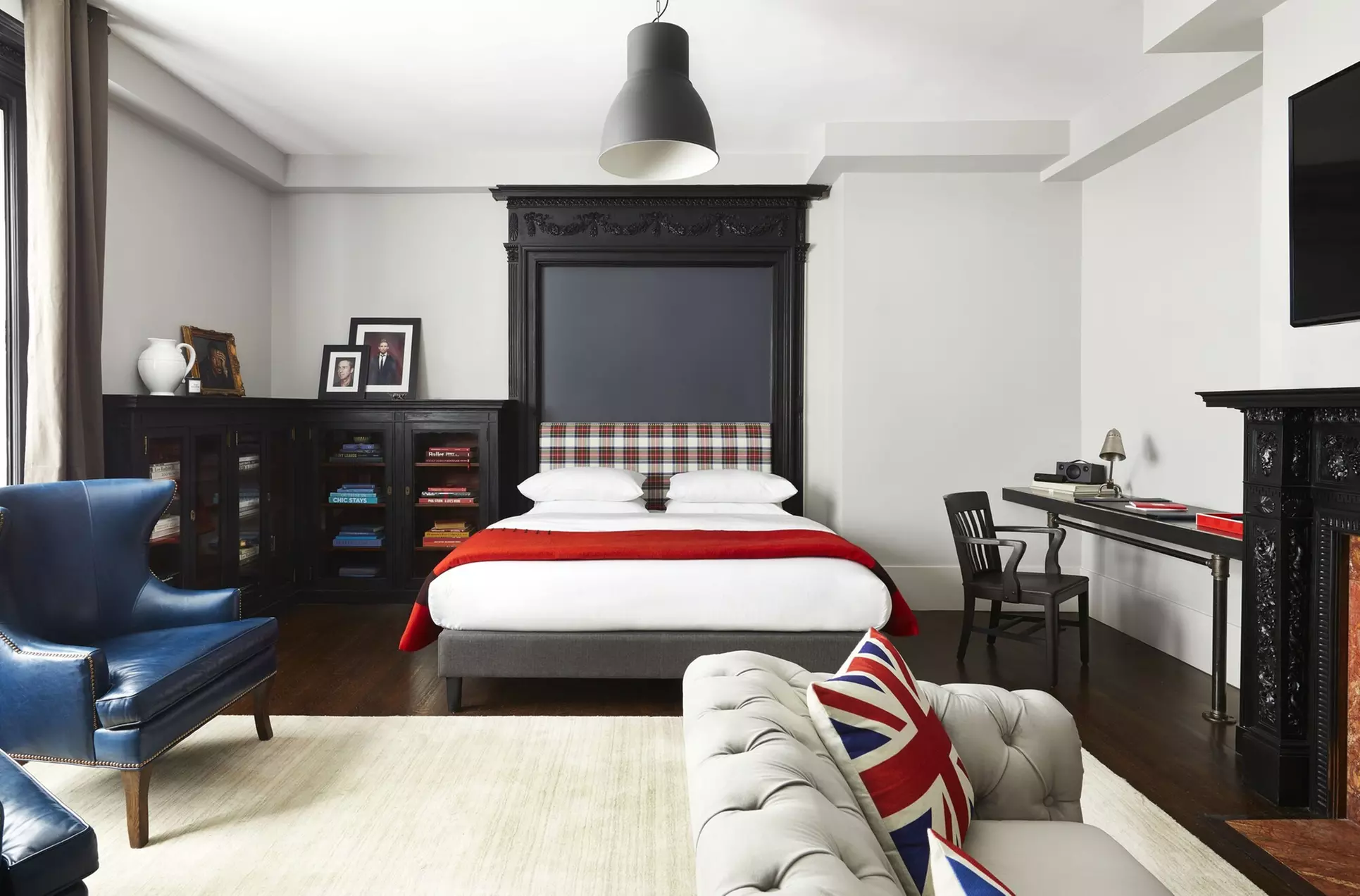 The George - Primary Image