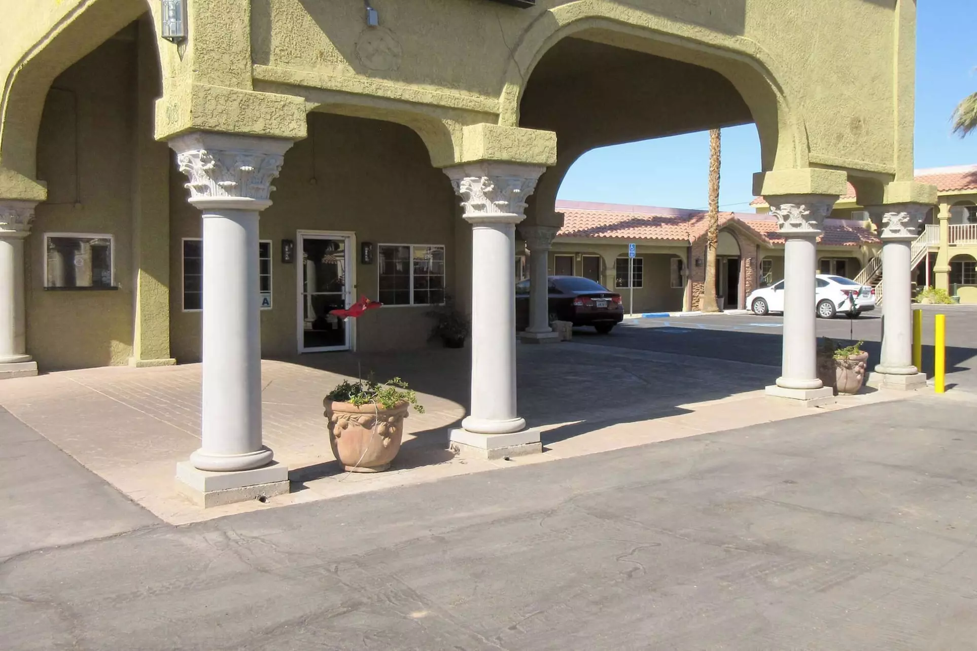 Econo Lodge - Primary Image