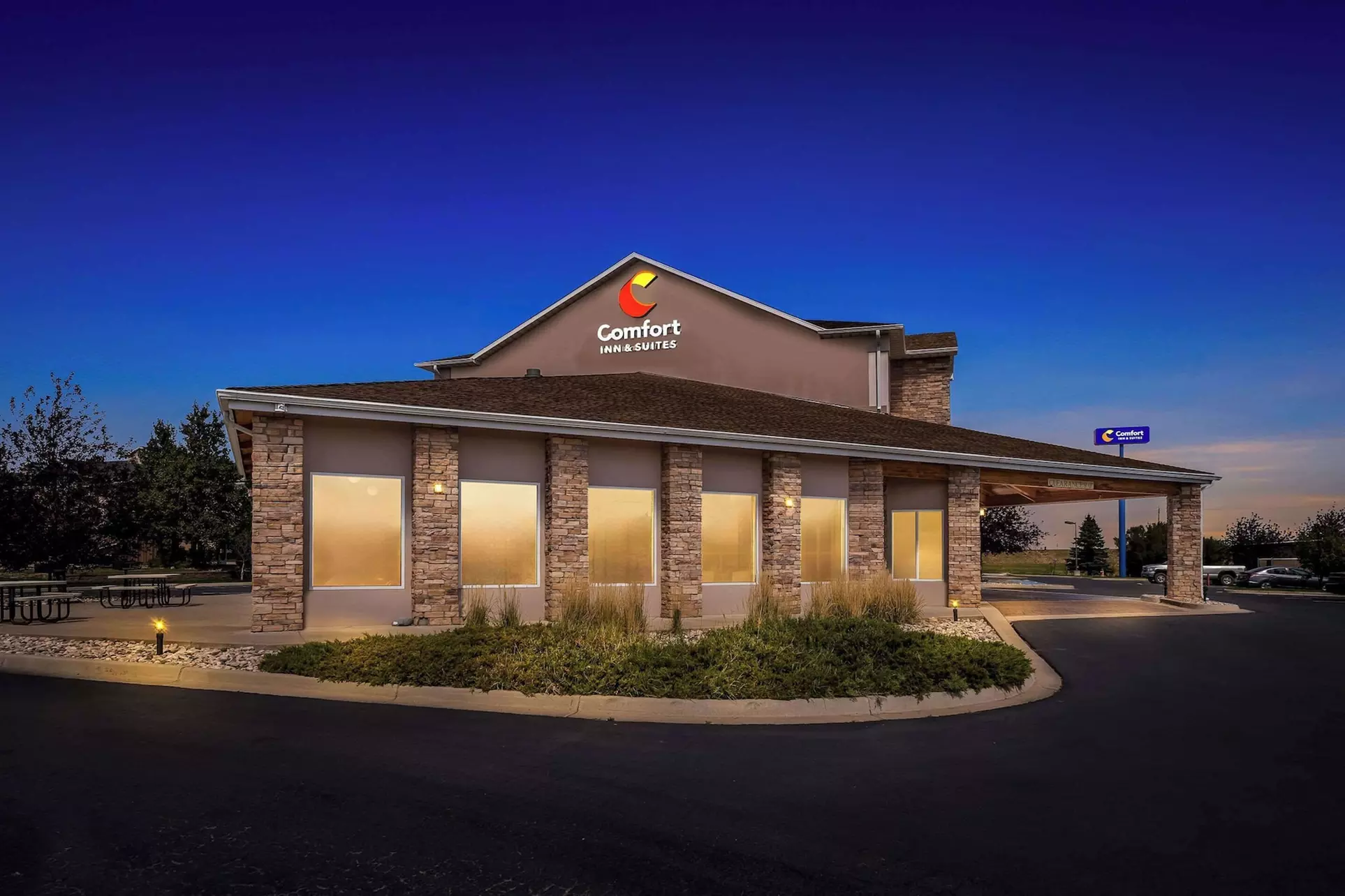 Comfort Inn & Suites Near University of Wyoming - Primary Image