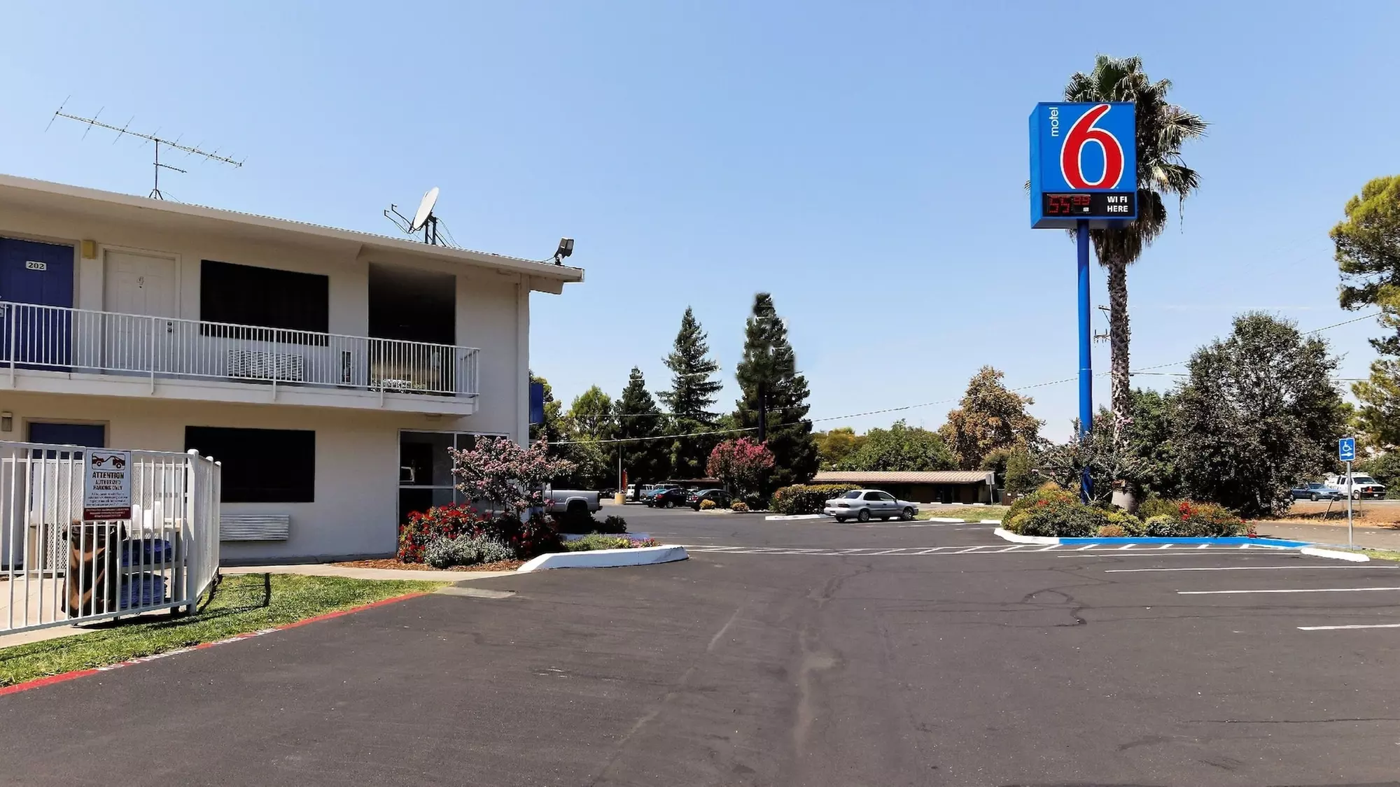 Motel 6 Chico, CA - Primary Image