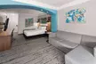 La Quinta Inn & Suites by Wyndham Angleton - Second Medium