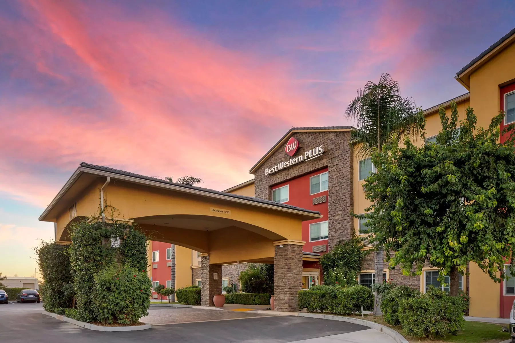 Best Western Plus Wasco Inn & Suites - Primary Image