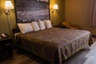 Super 8 by Wyndham Mississauga - Second Medium
