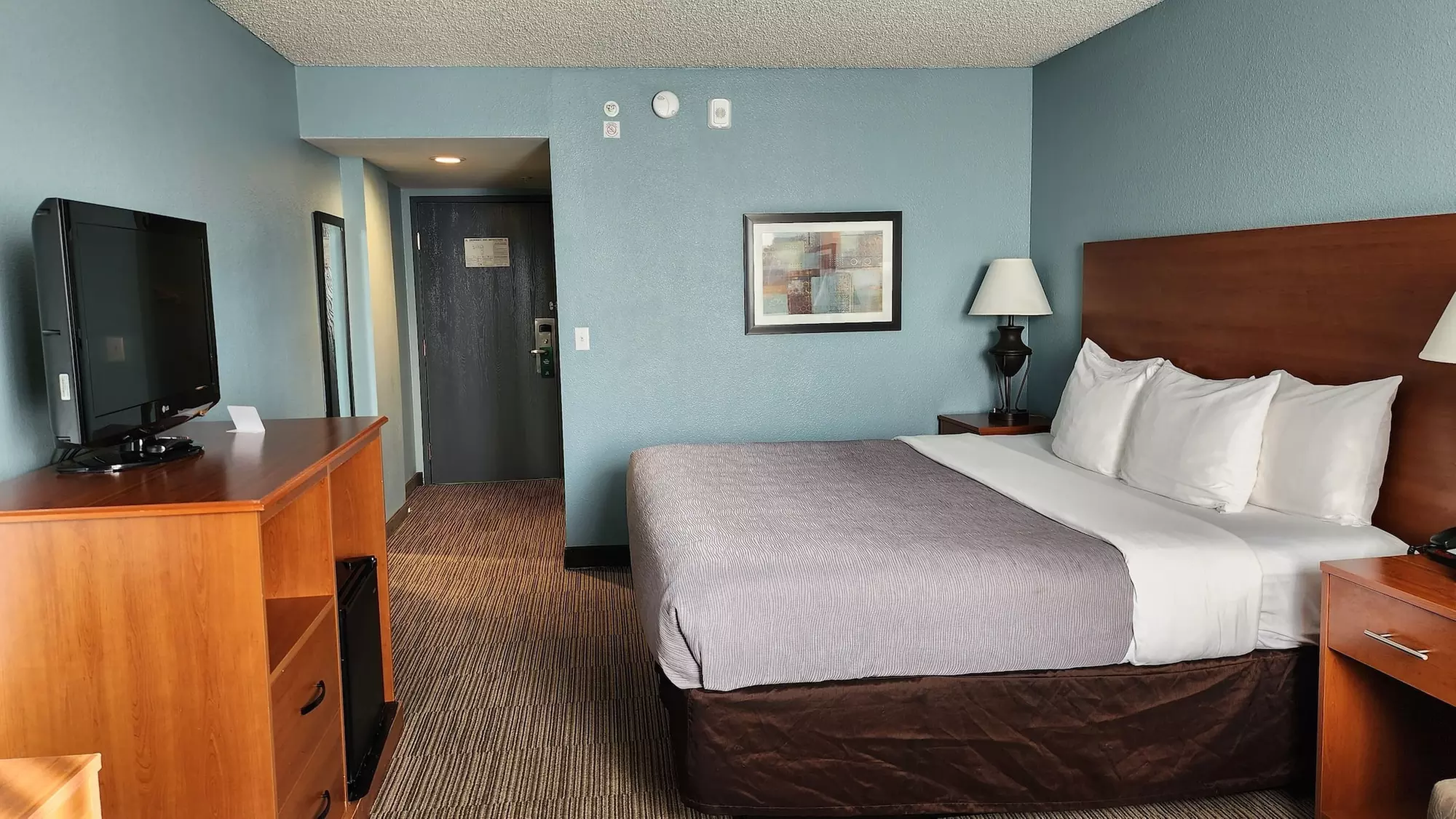 Quality Inn and Suites Garden of the Gods - Primary Image
