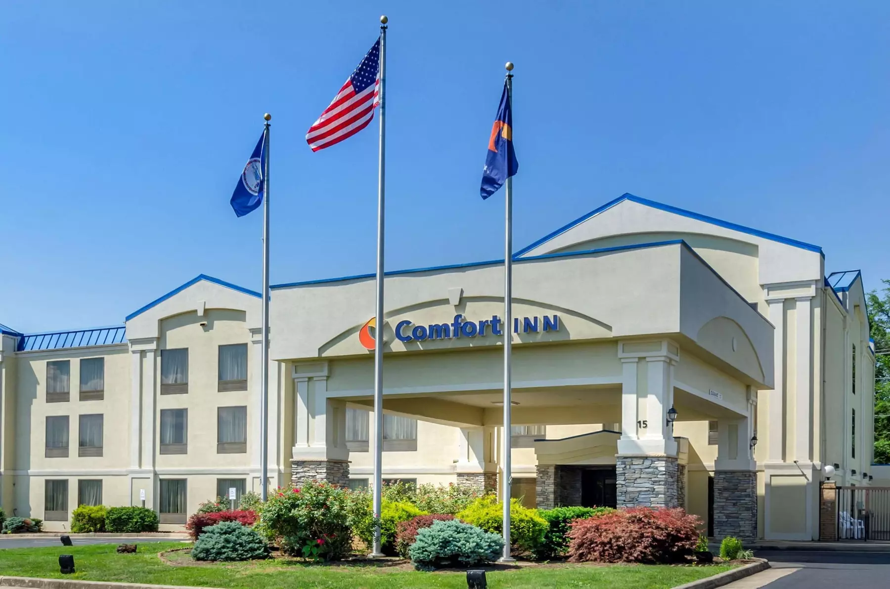 Comfort Inn Waynesboro - Primary Image