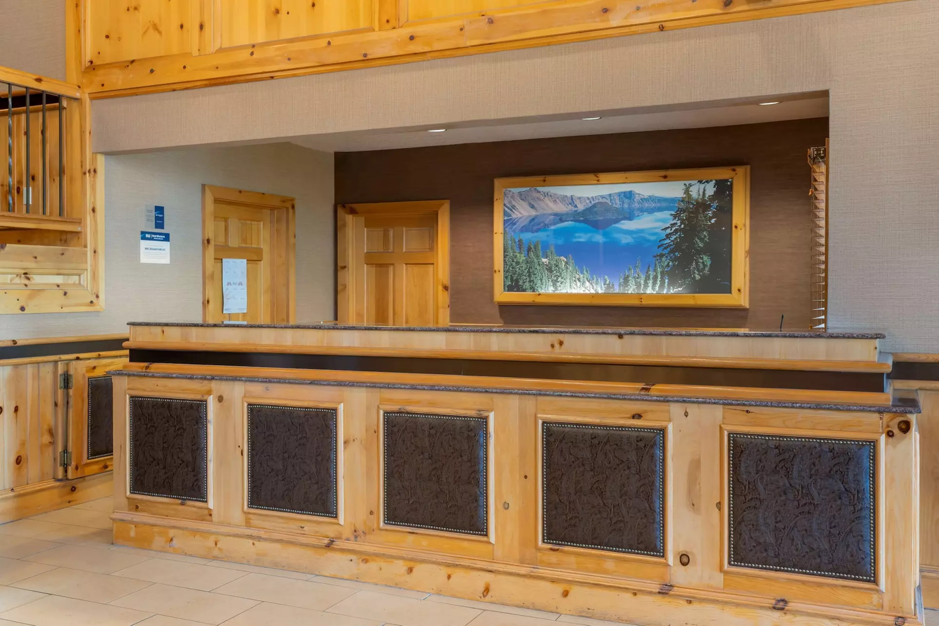 Best Western Plus Olympic Inn - Primary Image