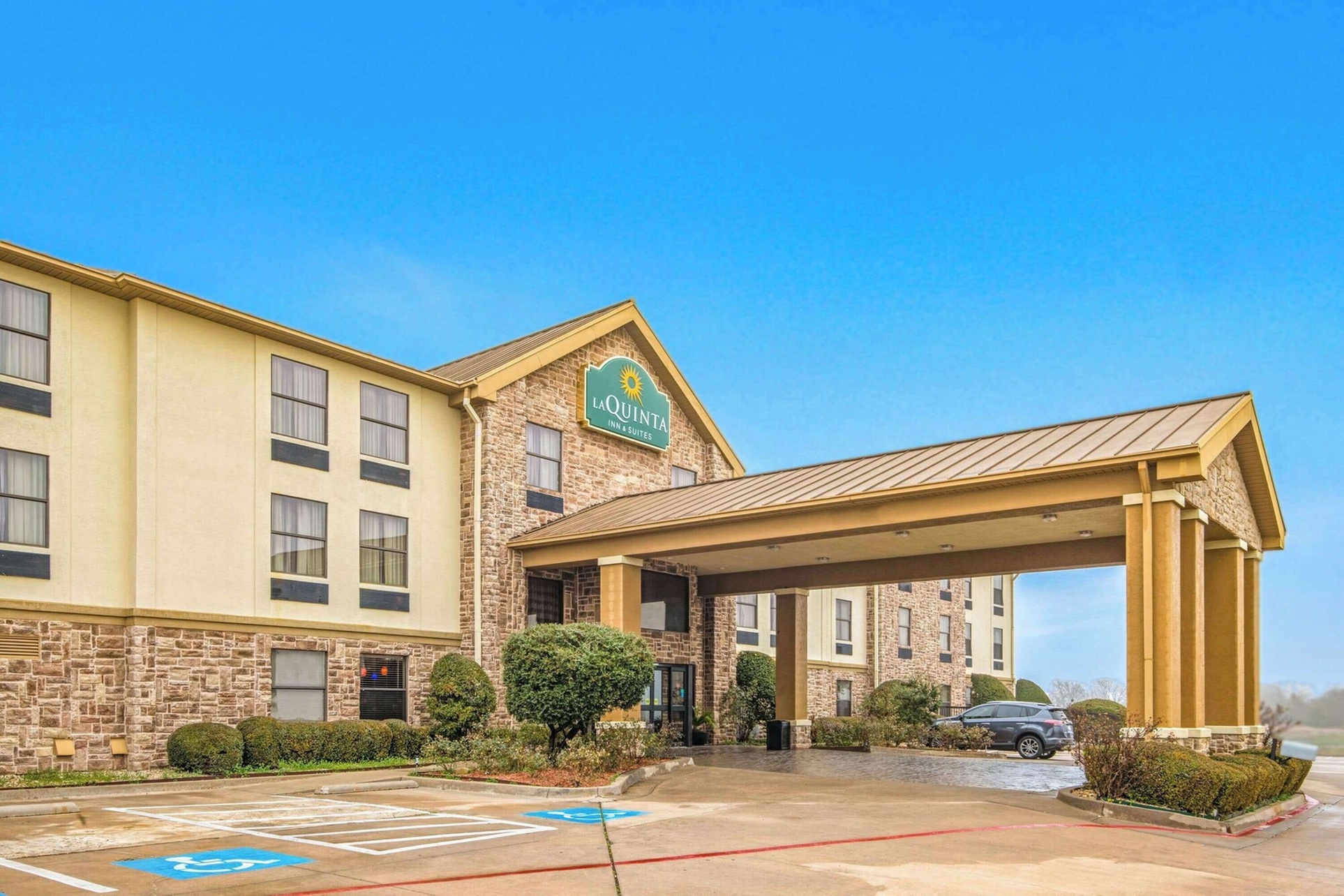 La Quinta Inn & Suites by Wyndham Denison - N. Lake Texoma