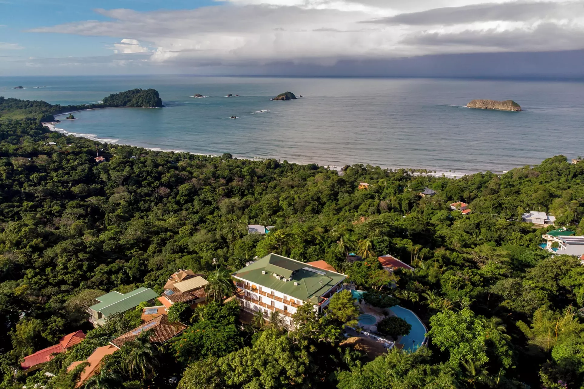La Mariposa Hotel - Primary Image