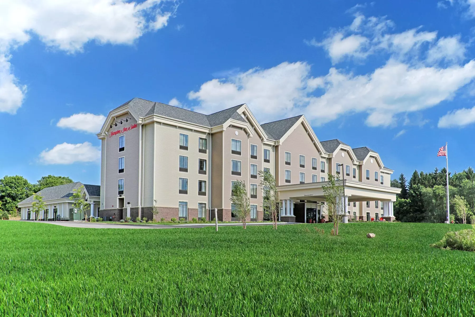 Hampton Inn & Suites Cazenovia - Primary Image