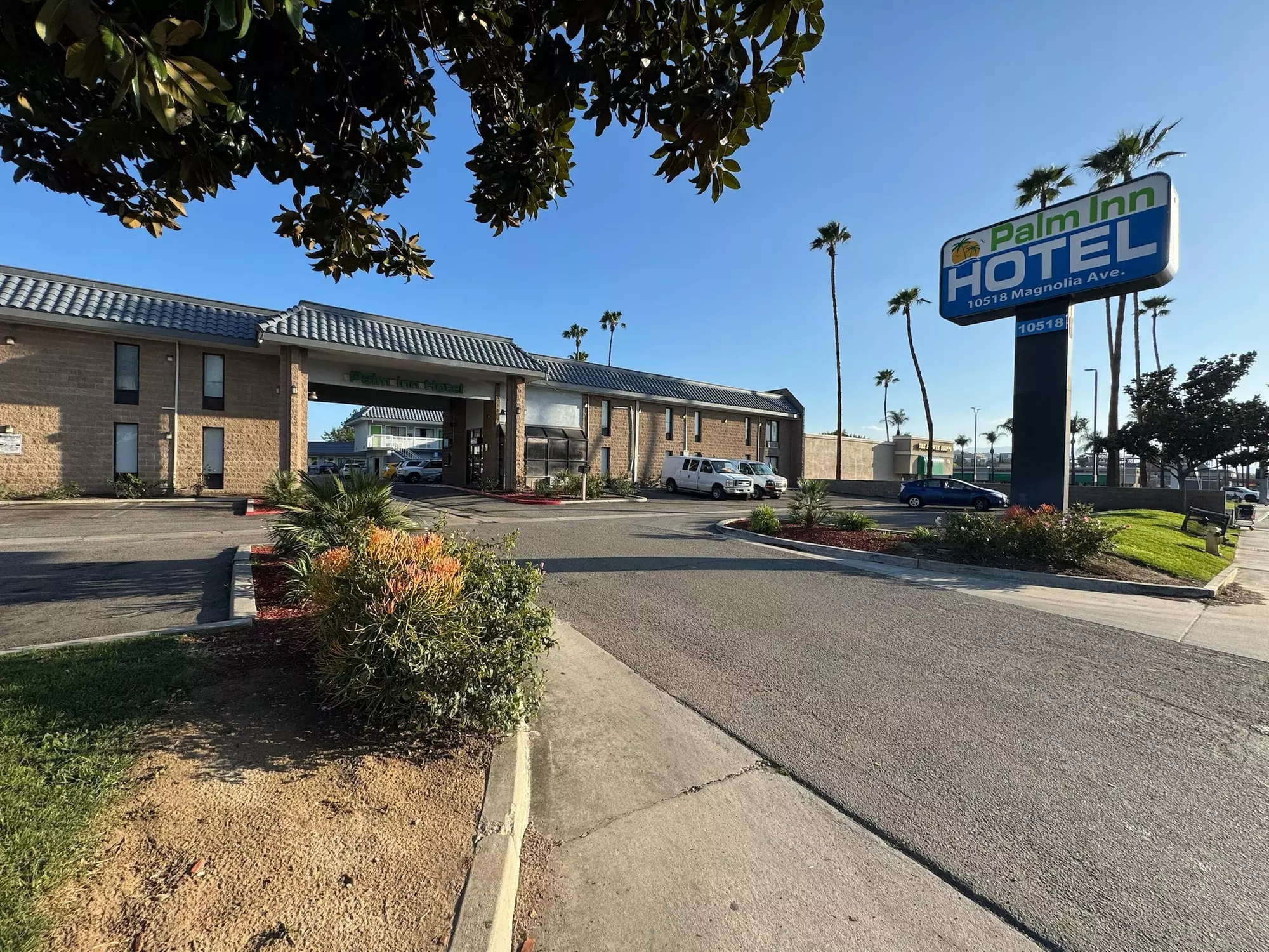 Palm Inn Hotel near Tyler Mall Riverside - Primary Image