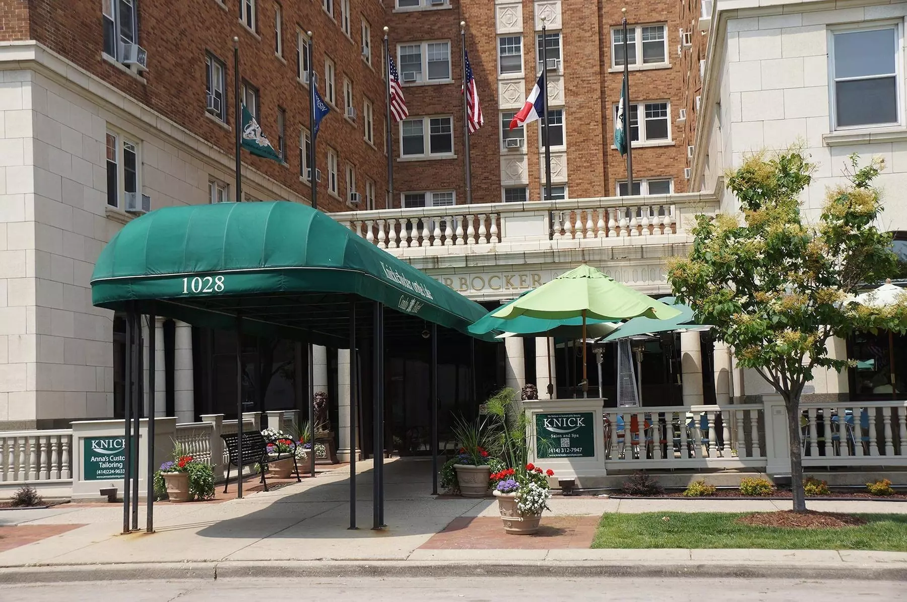 The Knickerbocker on the Lake - Primary Image