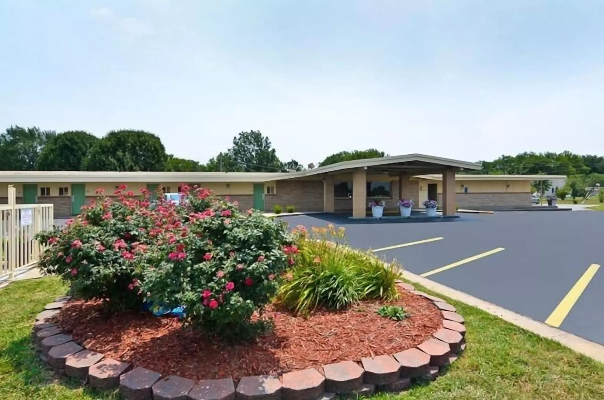 Americas Best Value Inn Iola - Primary Image