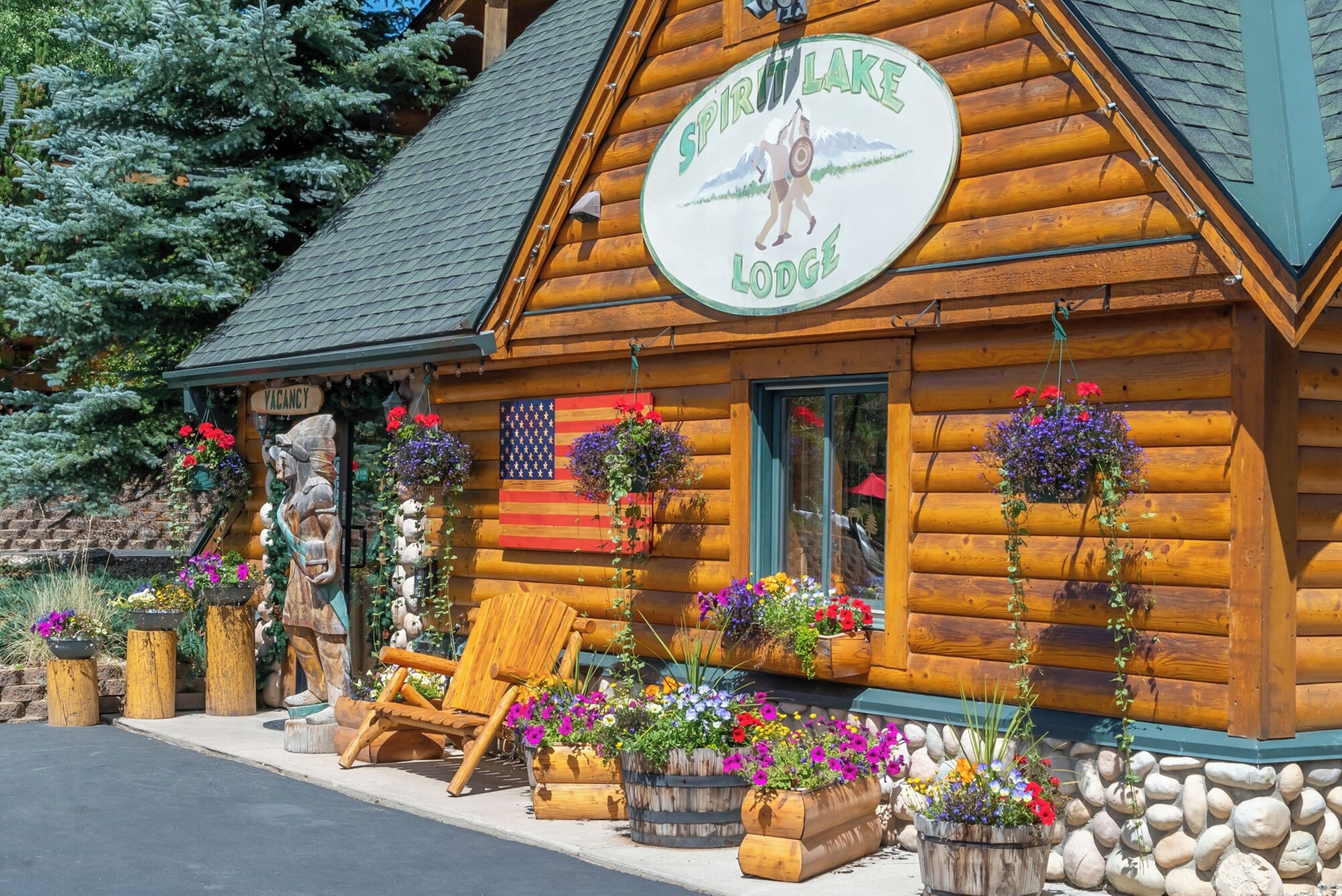 Spirit Lake Lodge