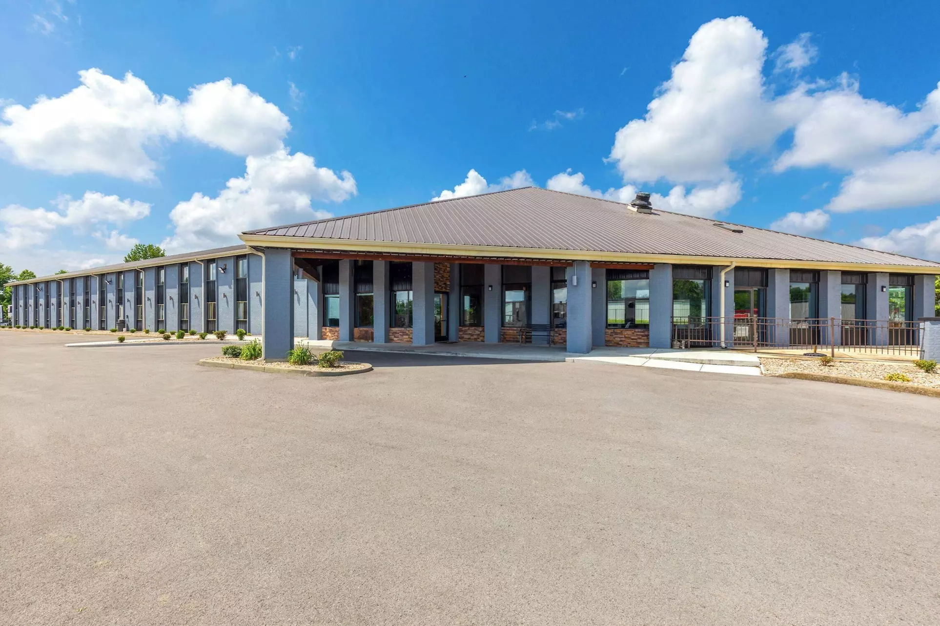Days Inn by Wyndham Glasgow - Primary Image