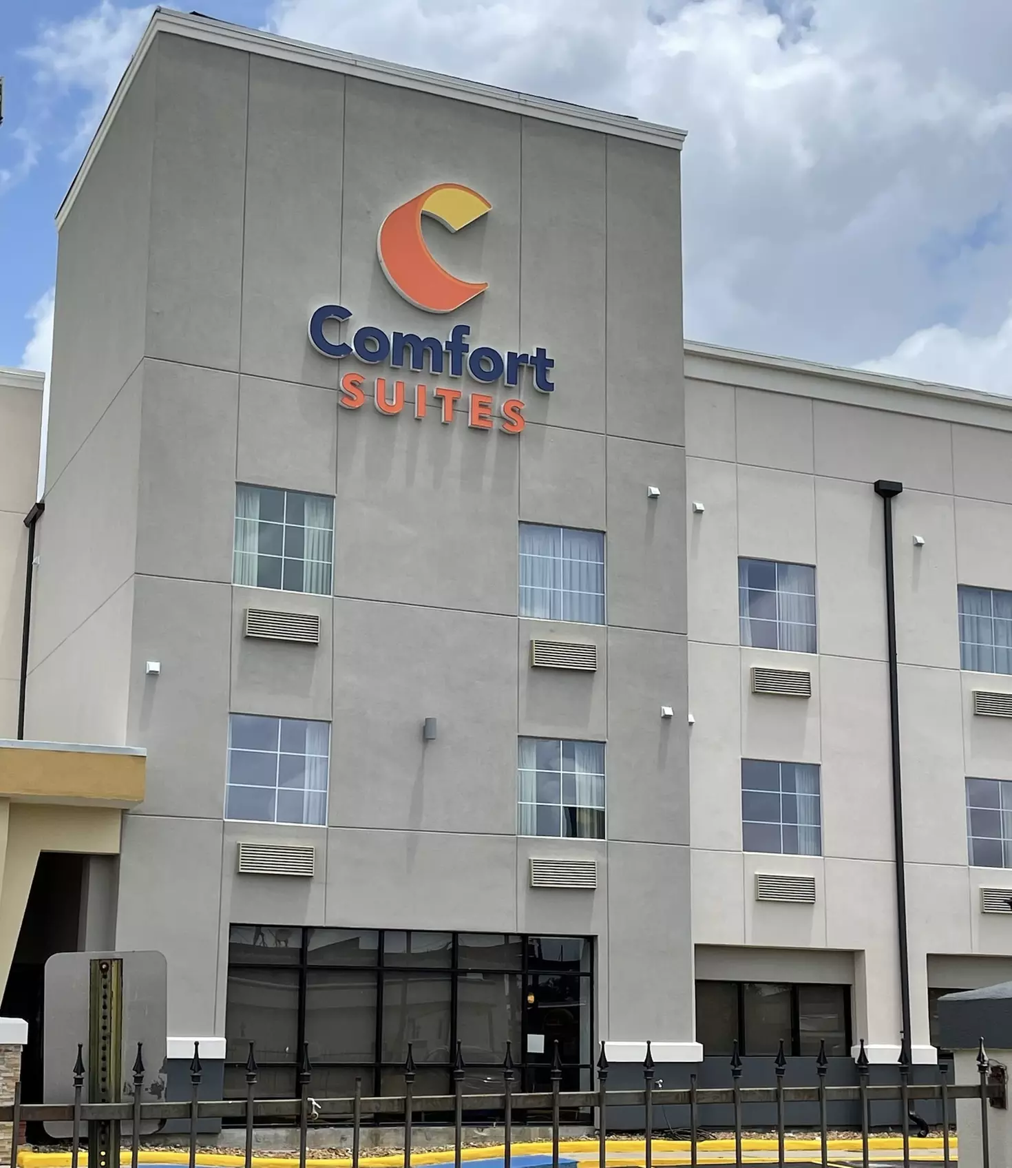 Comfort Suites Lake Charles - Primary Image
