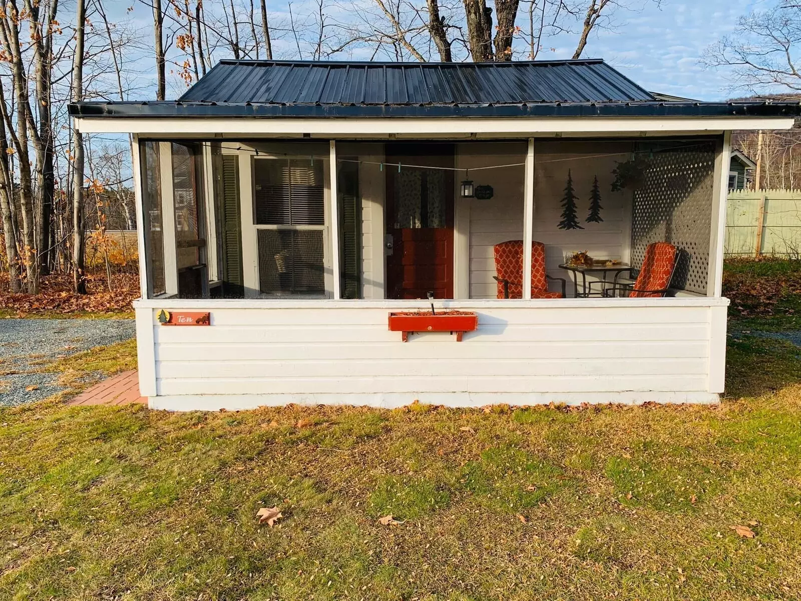 Carroll Motel & Cottages - Primary Image