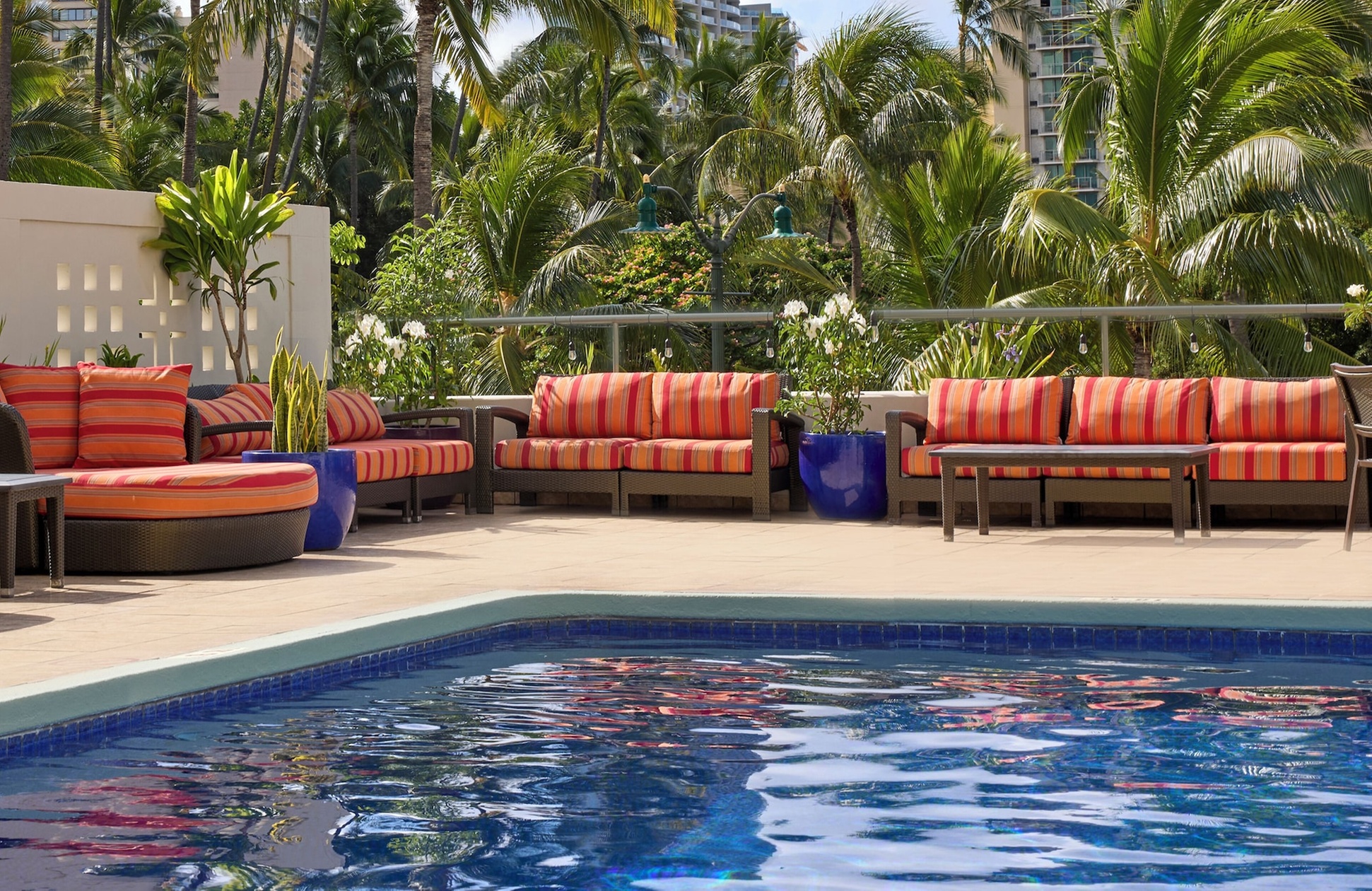 DoubleTree by Hilton Hotel Alana - Waikiki Beach