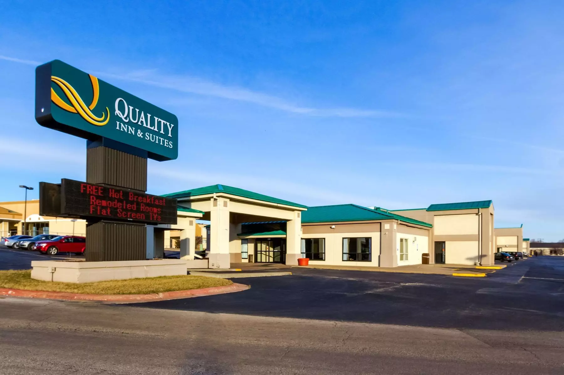 Quality Inn & Suites Moline - Quad Cities - Primary Image
