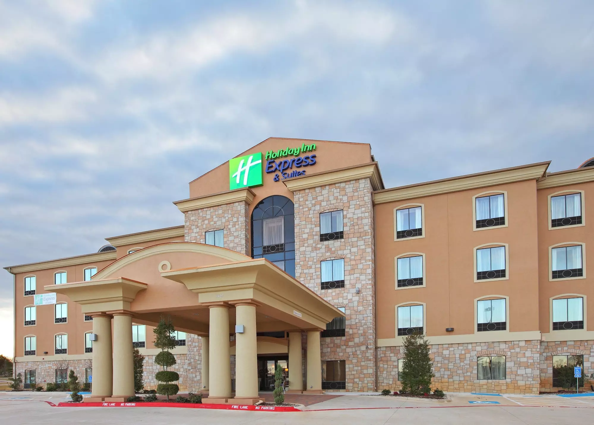 Holiday Inn Express & Suites Paris, Texas by IHG - Primary Image