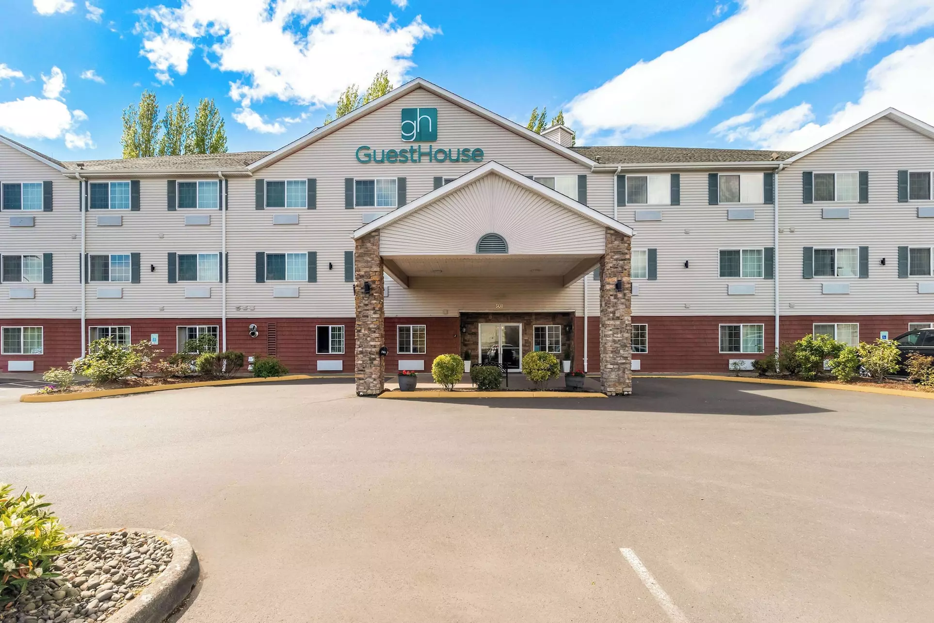 GuestHouse Kelso Longview - Primary Image