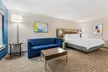 Holiday Inn Express Chicago-Downers Grove by IHG - Second Medium