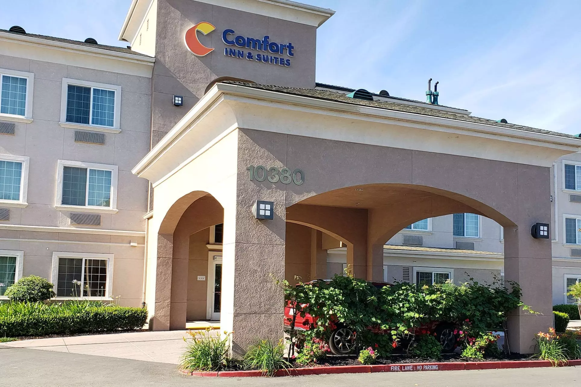 Comfort Inn & Suites Galt - Lodi North - Primary Image