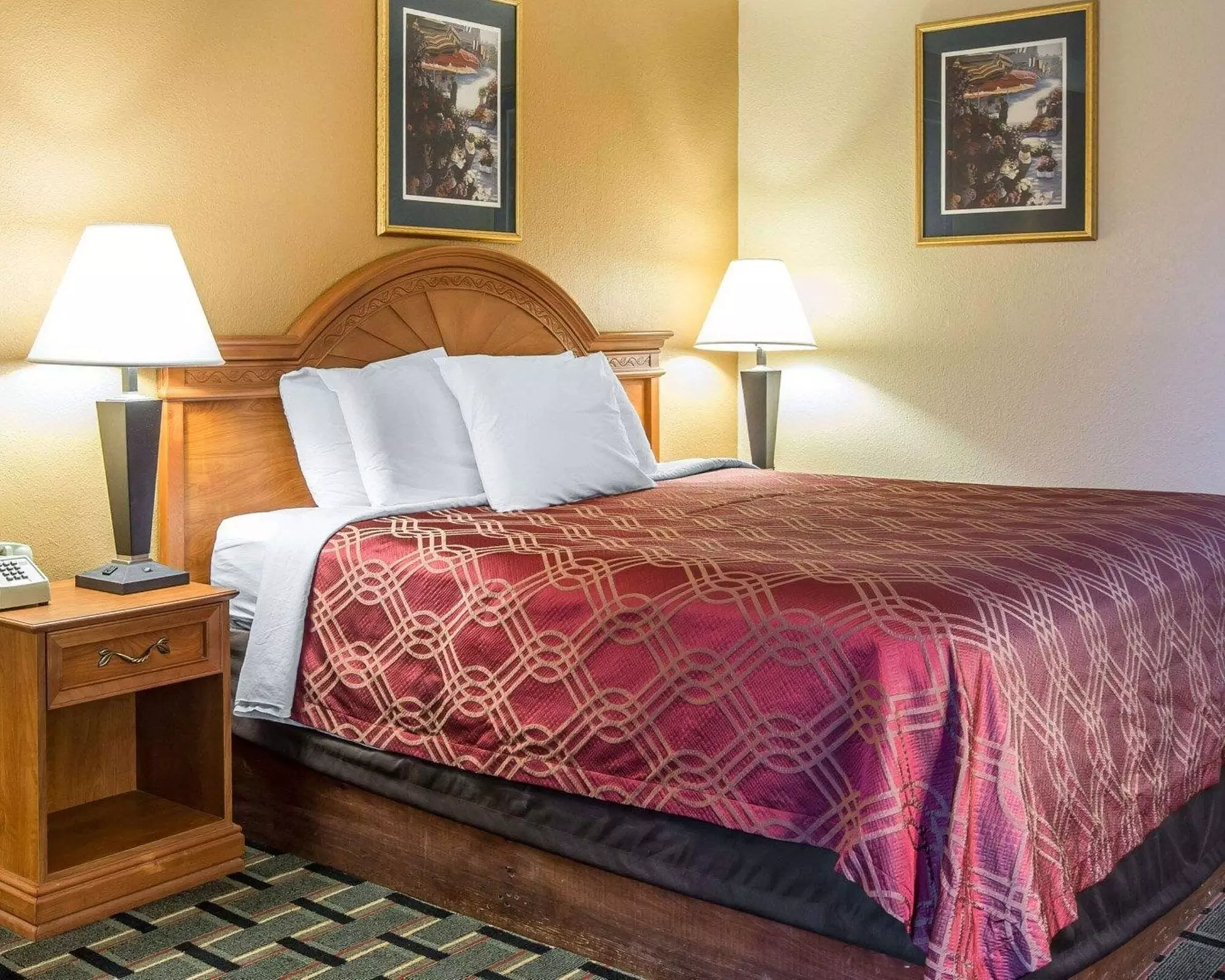 Econo Lodge - Primary Image