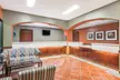 Super 8 by Wyndham Weslaco - Second Medium