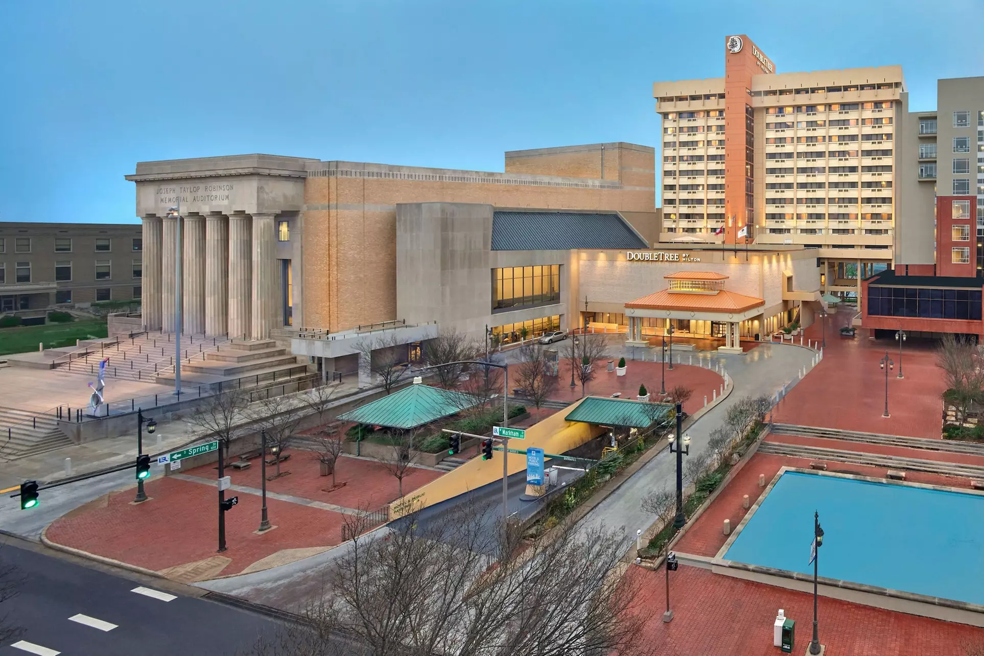 DoubleTree by Hilton Little Rock - Primary Image