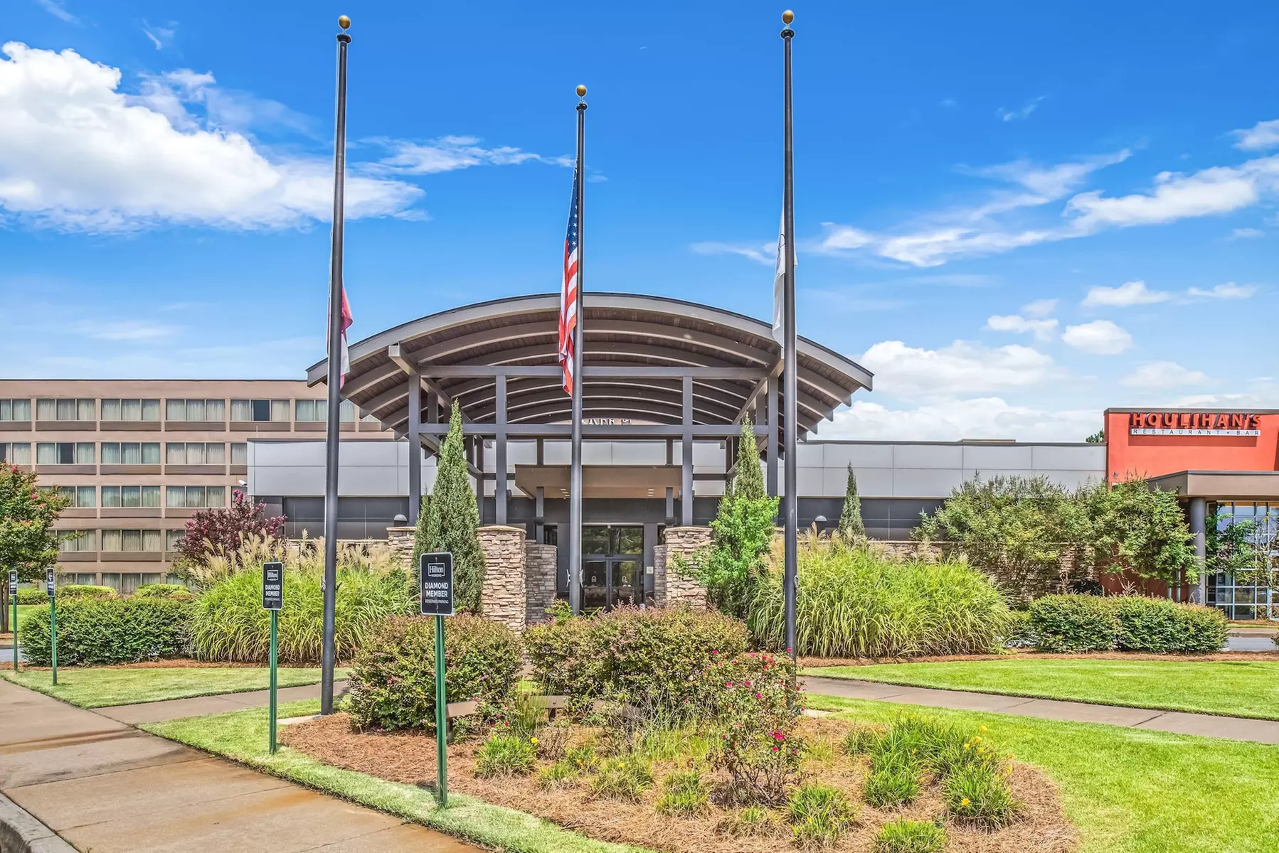 DoubleTree by Hilton Columbus - Primary Image