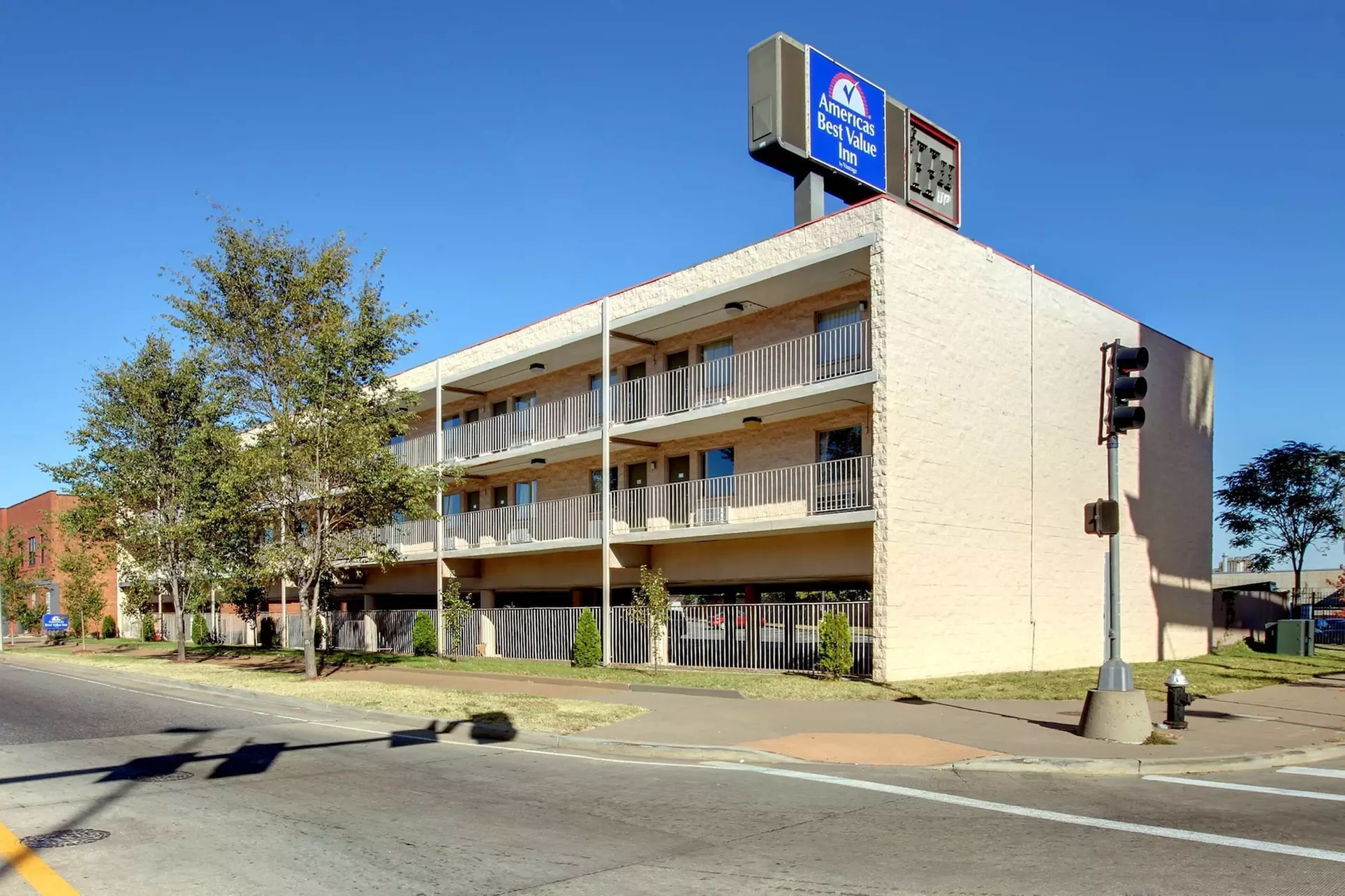 Americas Best Value Inn St. Louis Downtown - Primary Image