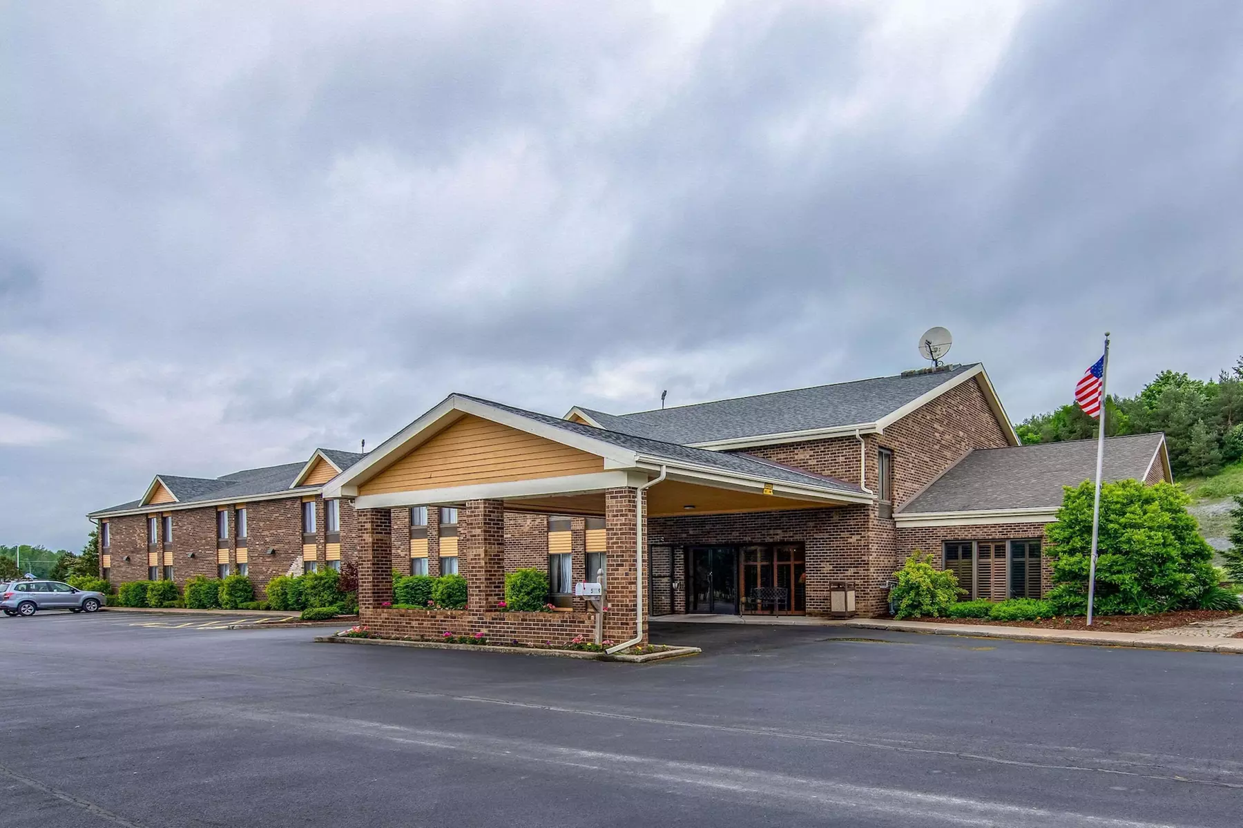 Quality Inn Tully I-81 - Primary Image
