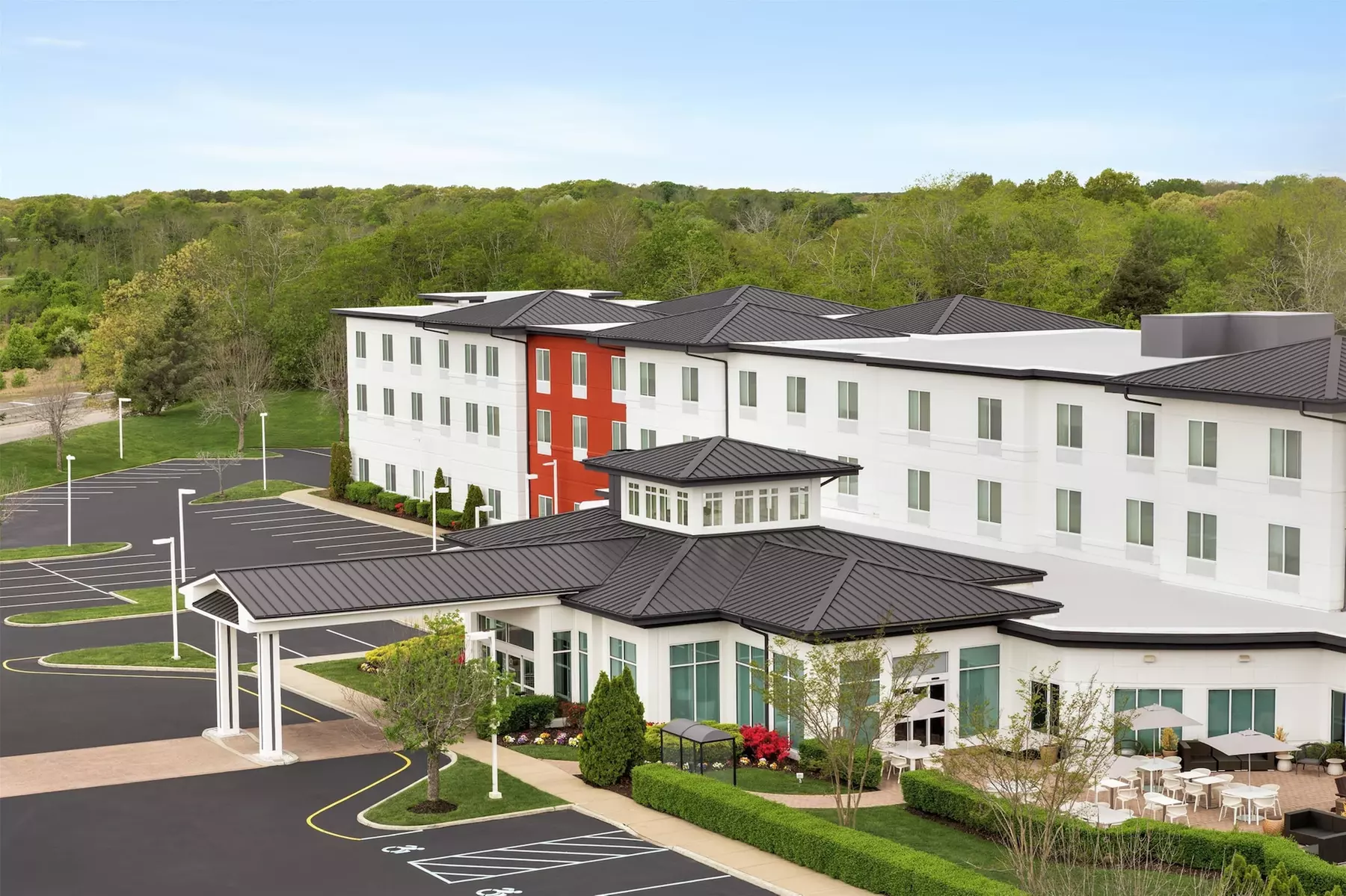 Hilton Garden Inn Riverhead - Primary Image