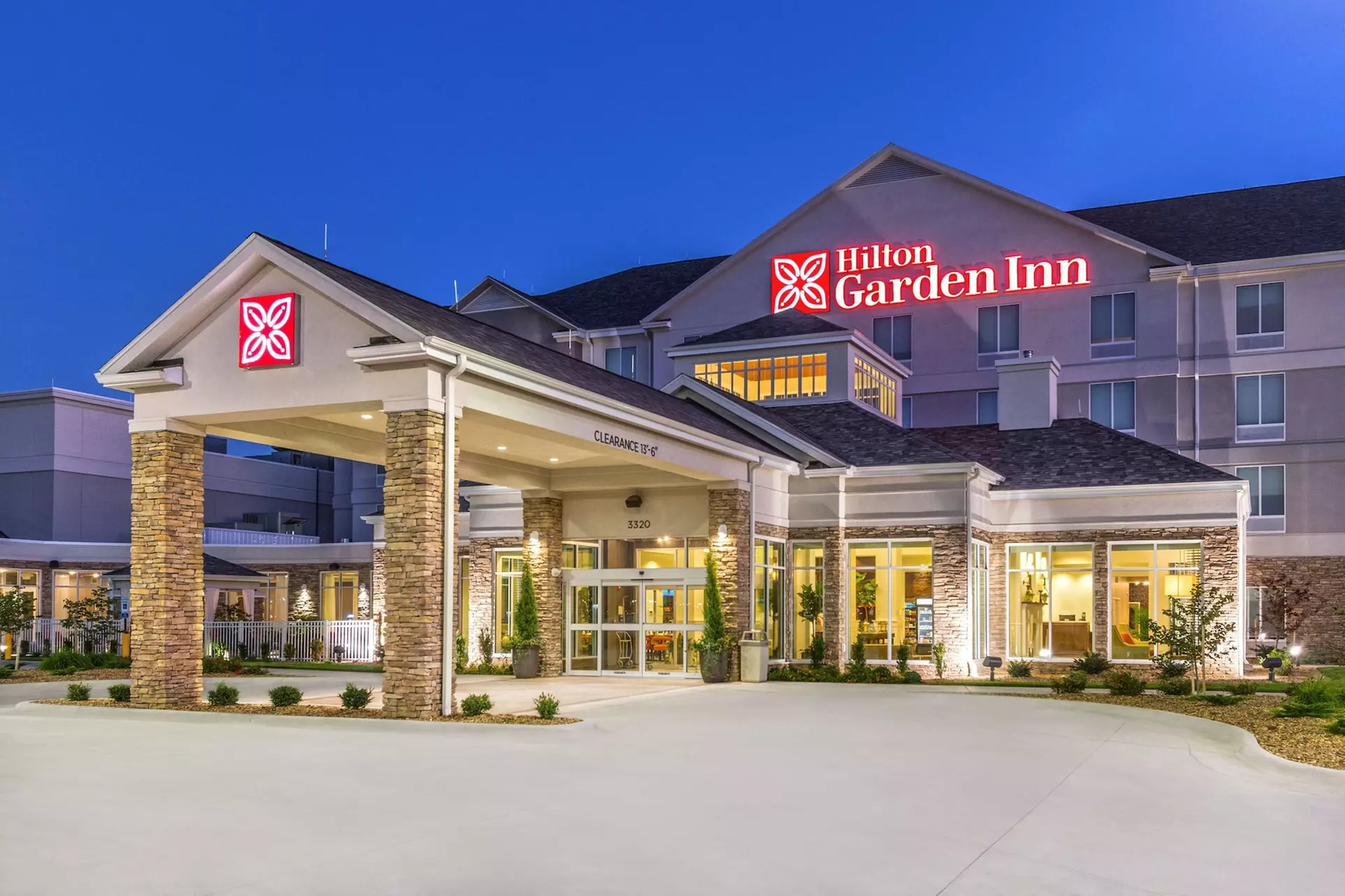 Hilton Garden Inn Salina - Primary Image