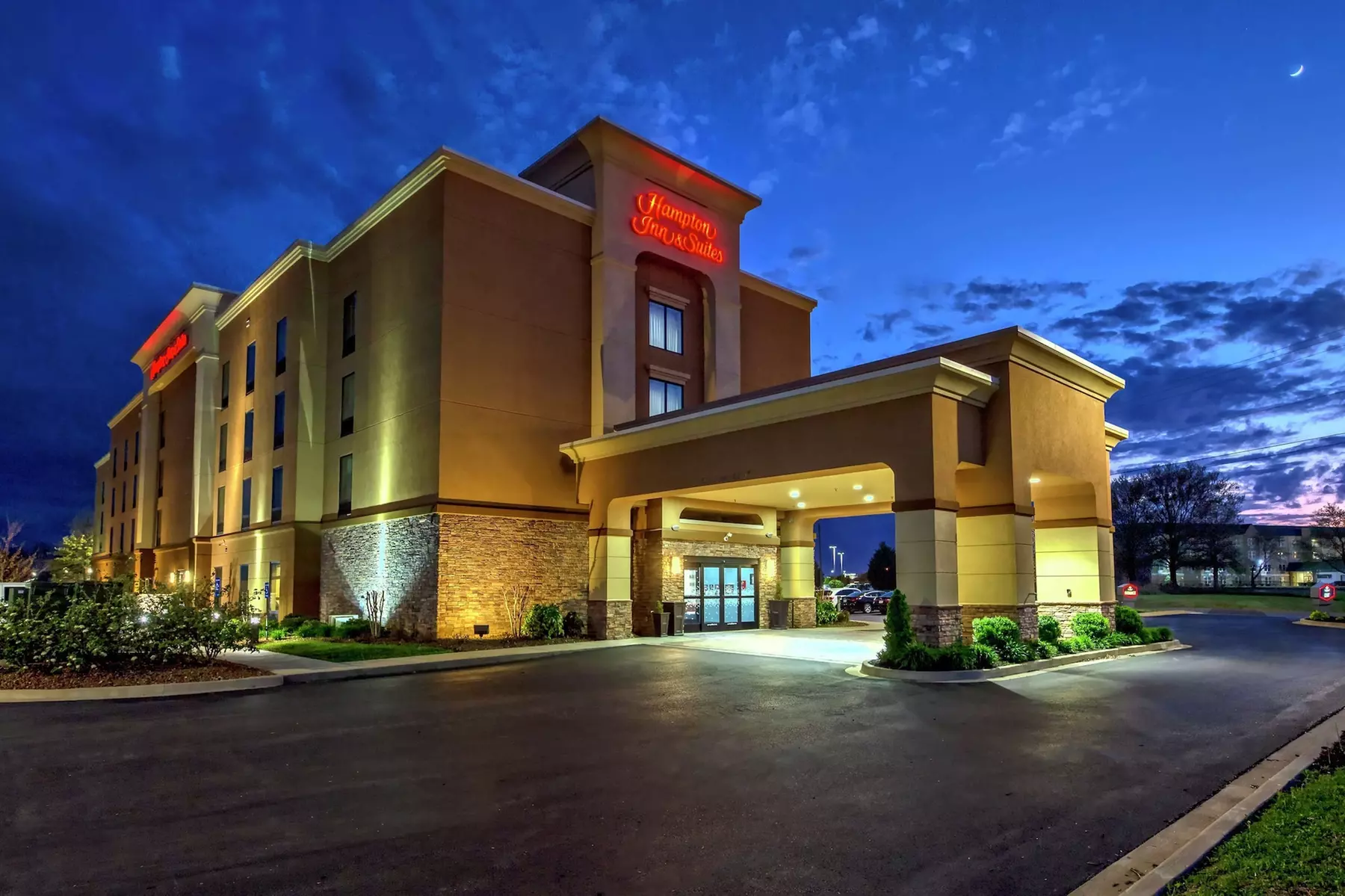 Hampton Inn & Suites Clarksville - Primary Image